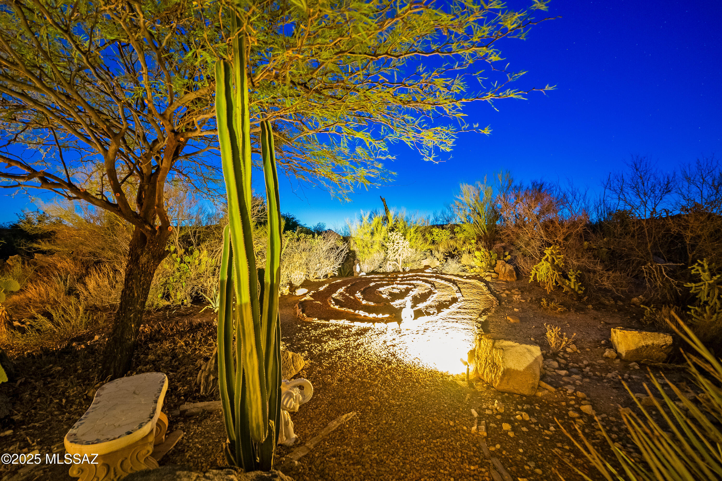 545 E Thunderstorm Place