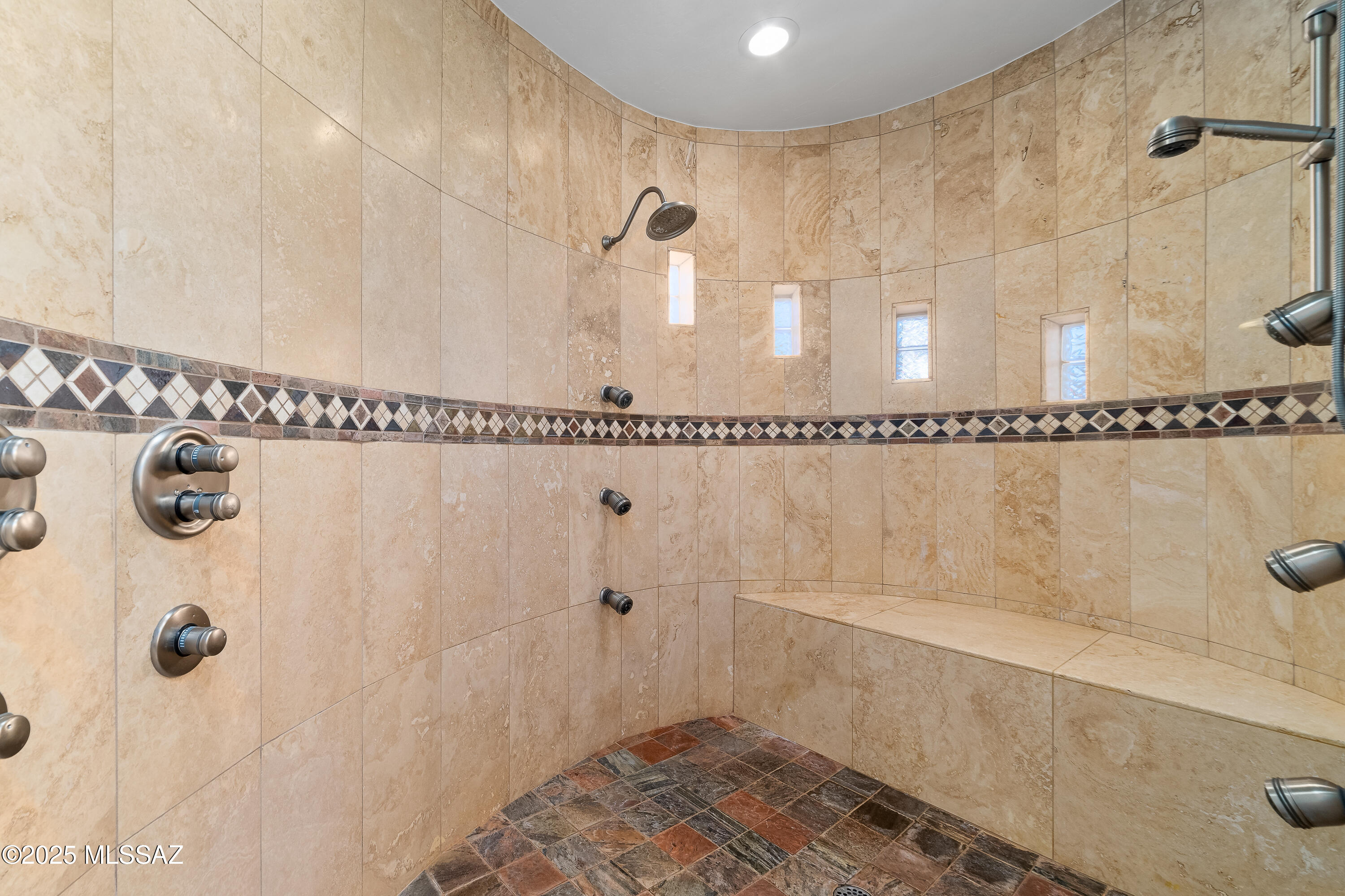 545 E Thunderstorm Place