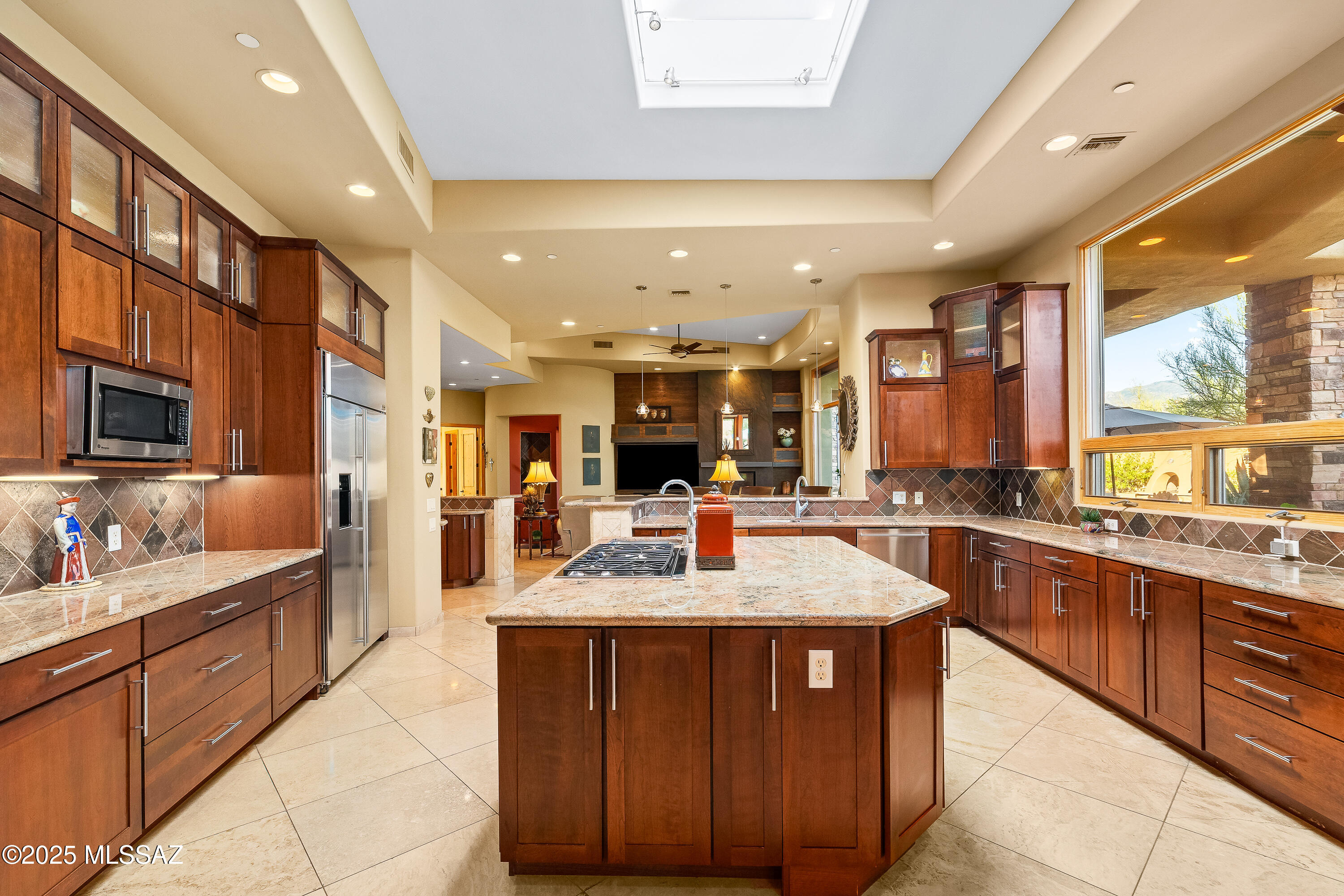 545 E Thunderstorm Place