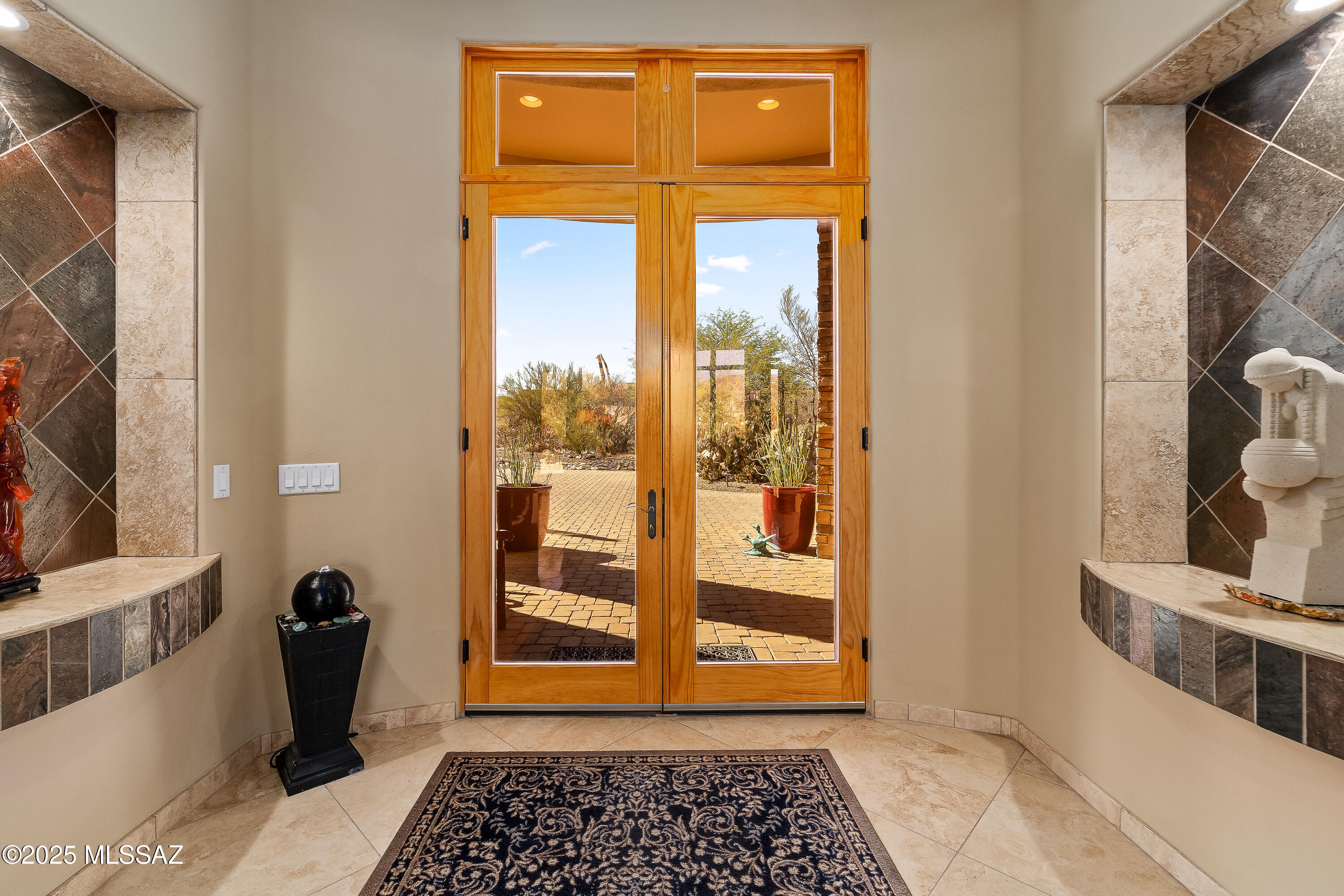 545 E Thunderstorm Place