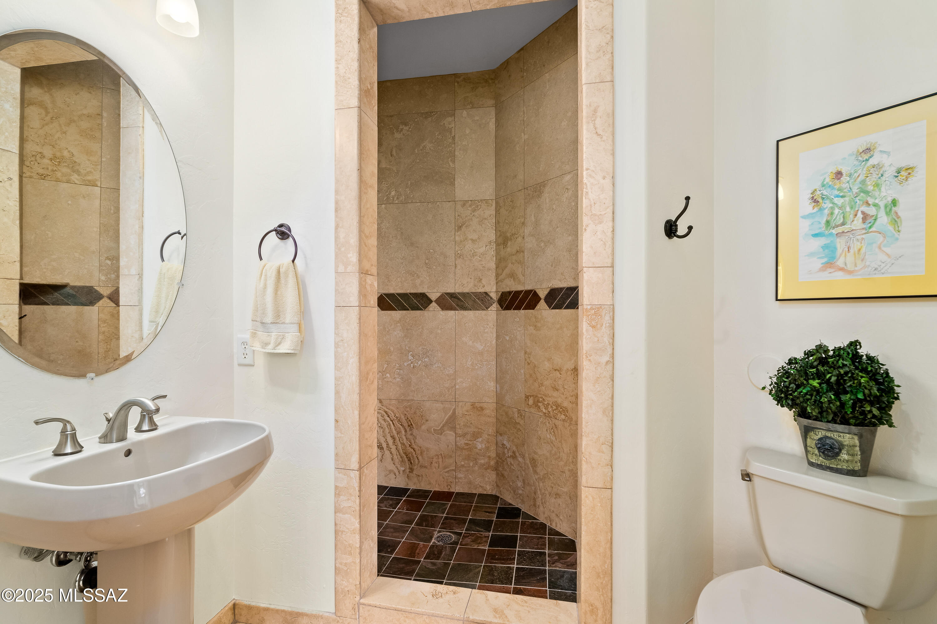 545 E Thunderstorm Place