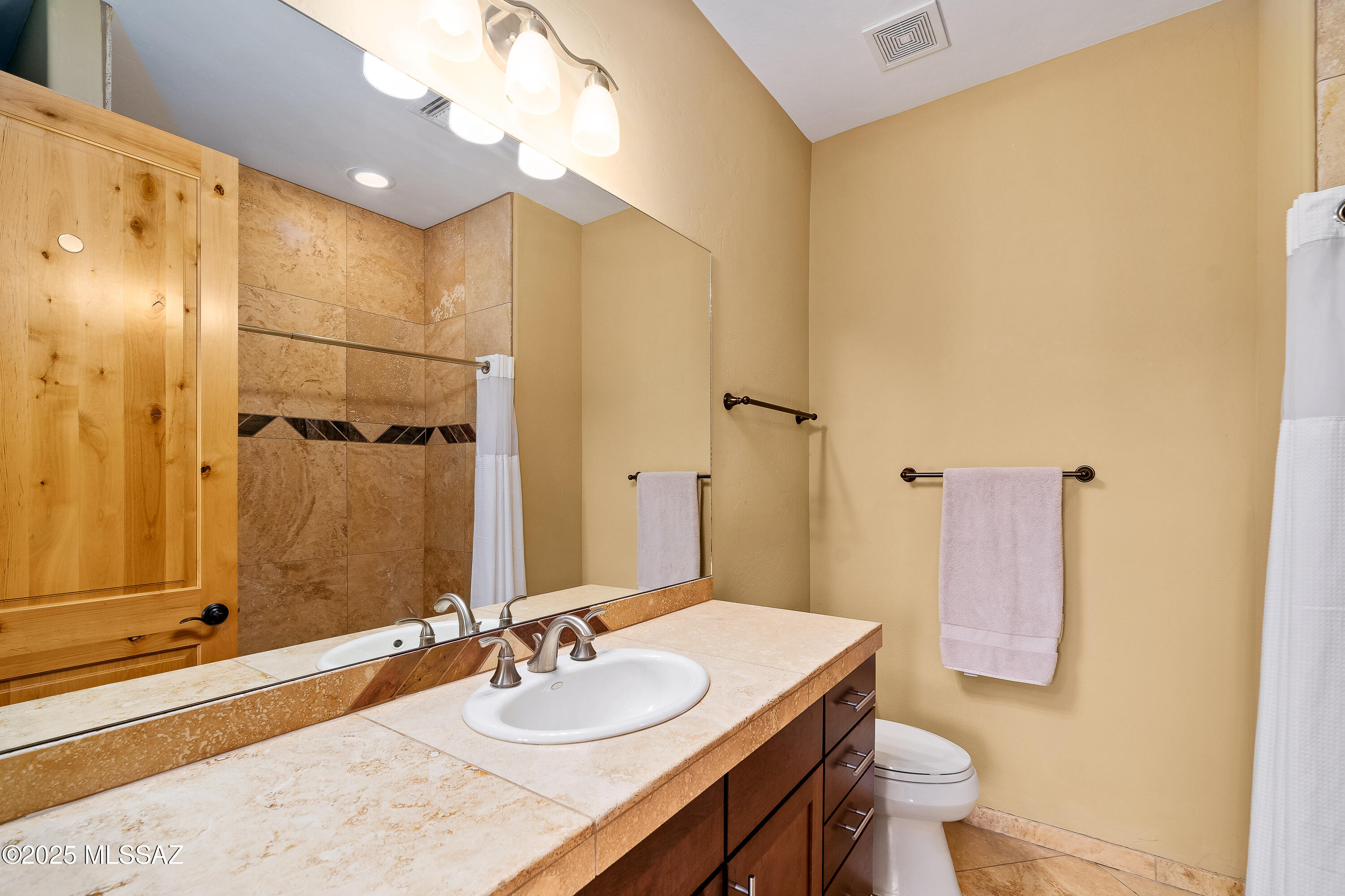 545 E Thunderstorm Place