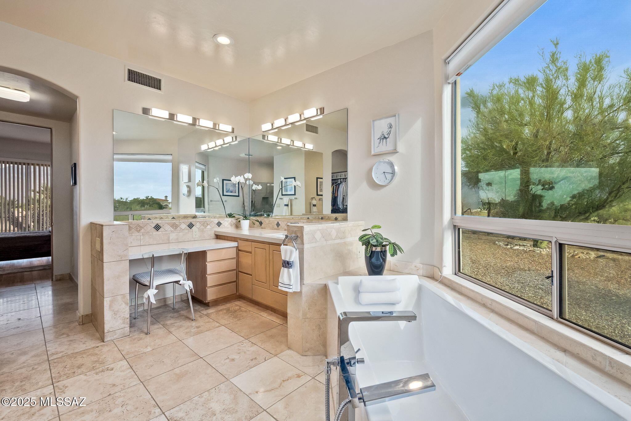 13542 N Placita Montanas de Oro