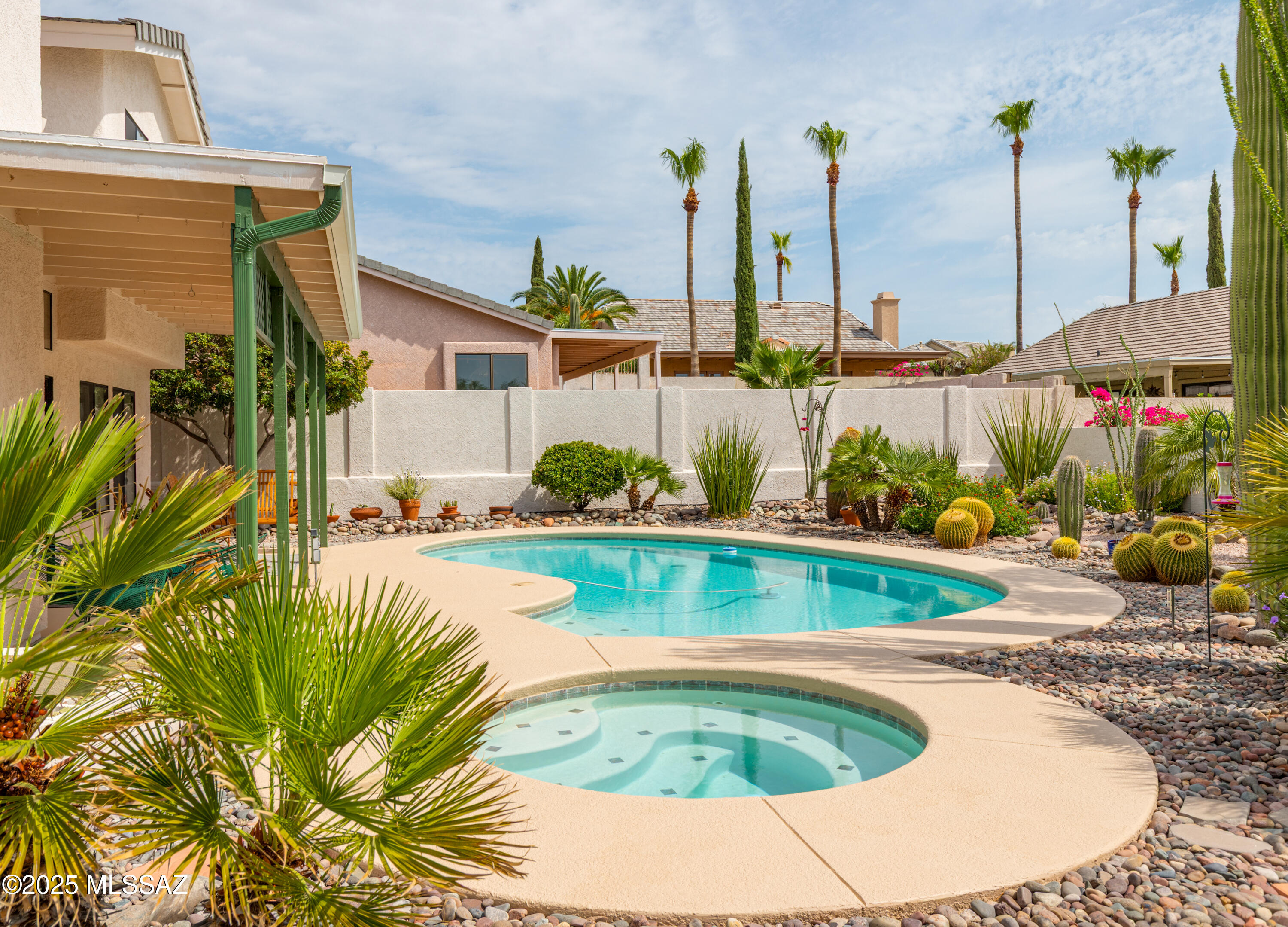 1133 W Masters Circle