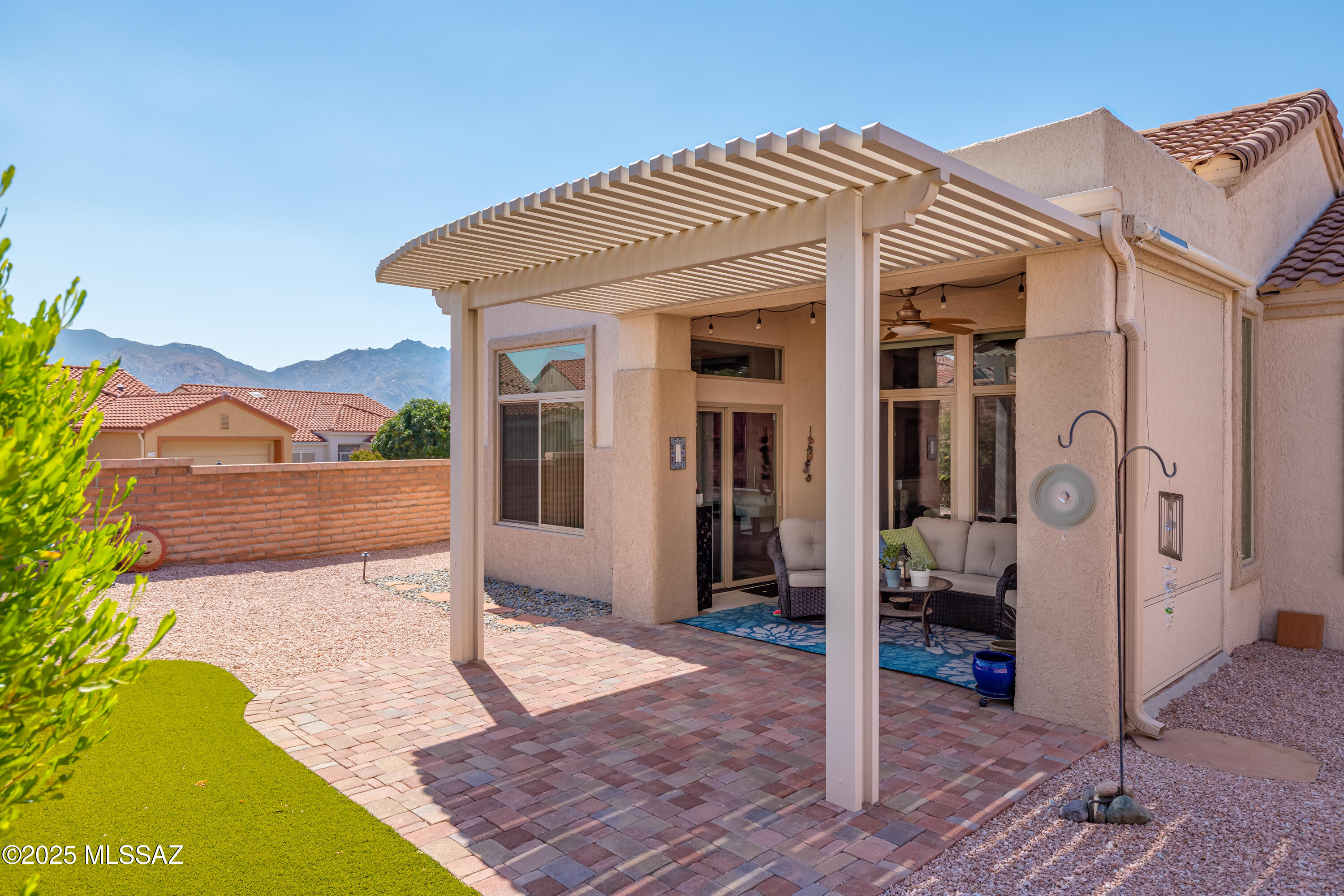 953 E Grass Meadow Place