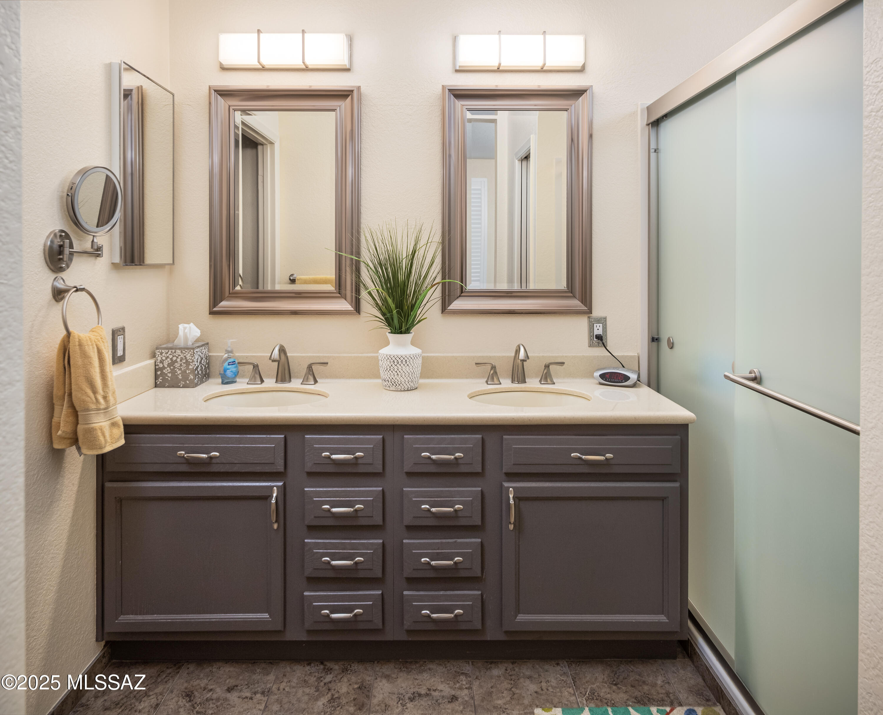 953 E Grass Meadow Place