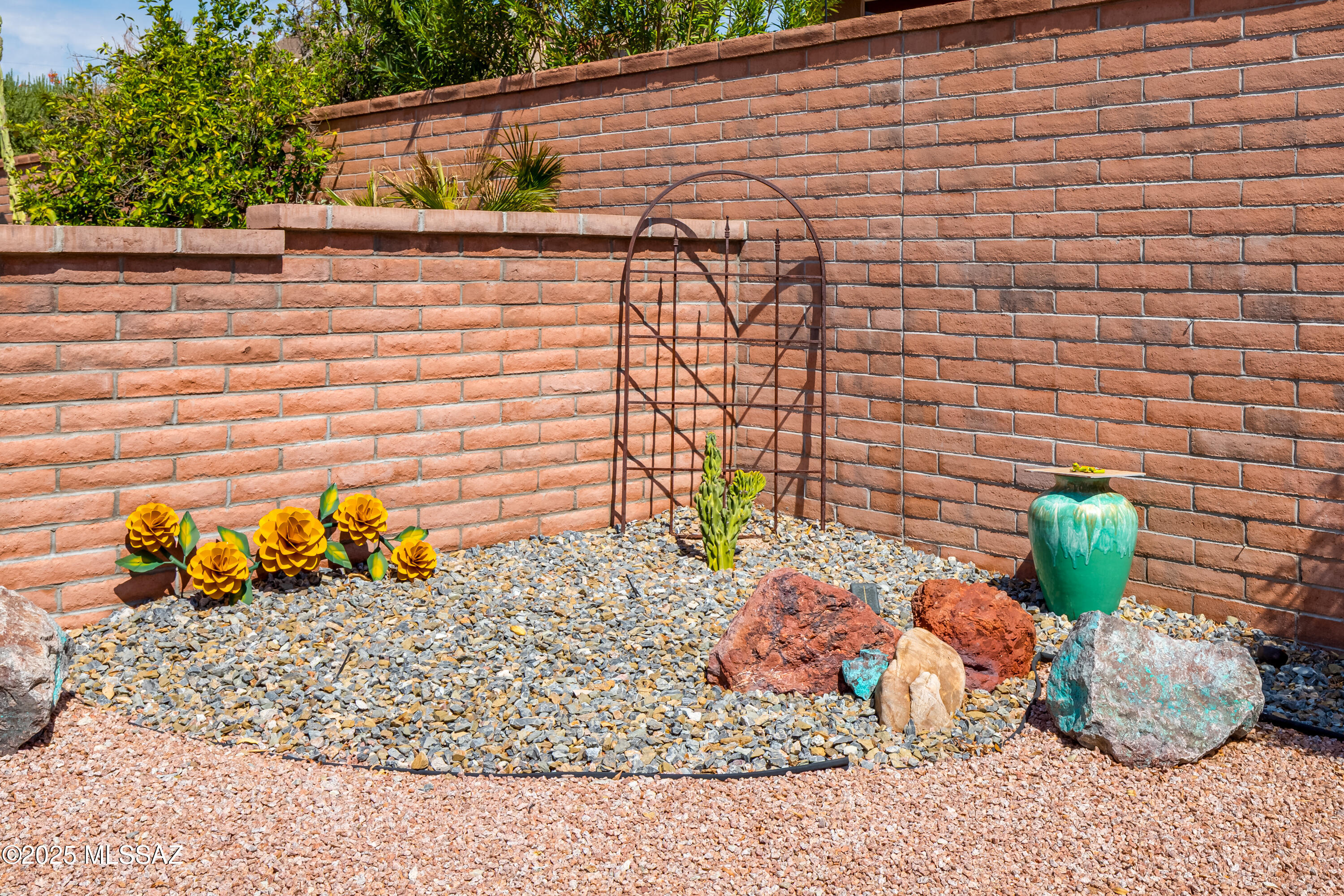 953 E Grass Meadow Place