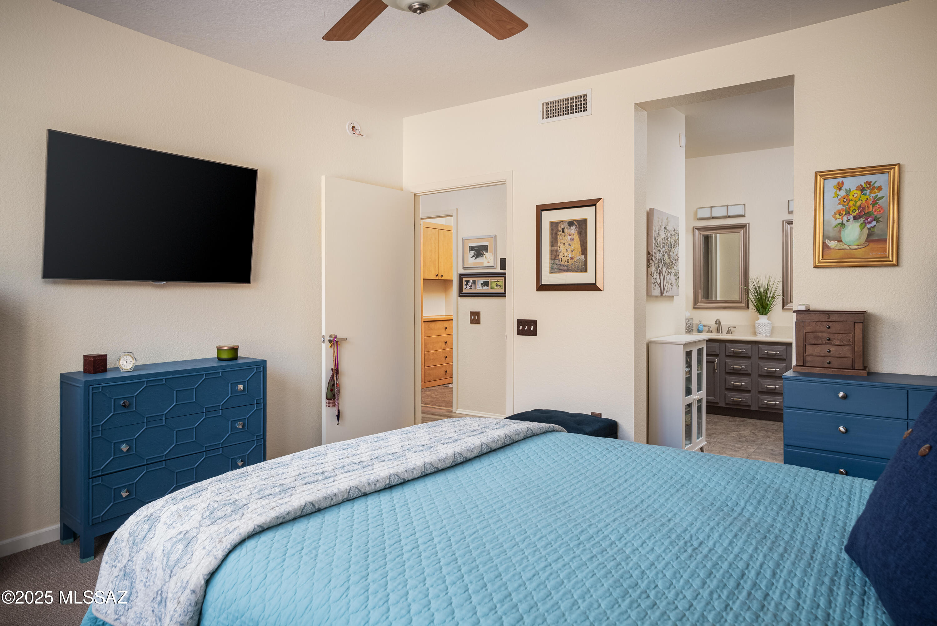 953 E Grass Meadow Place