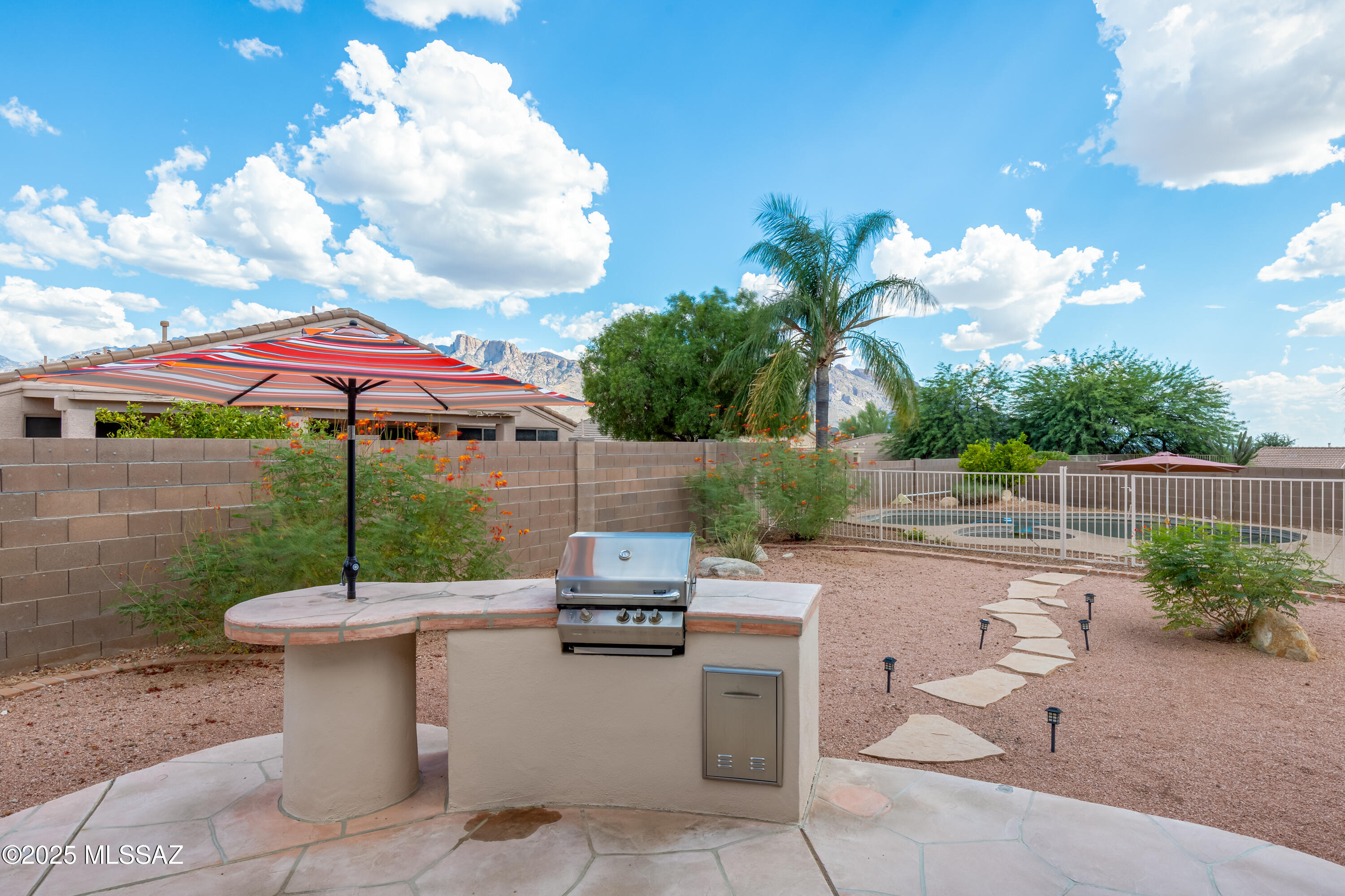 251 W La Veta Court