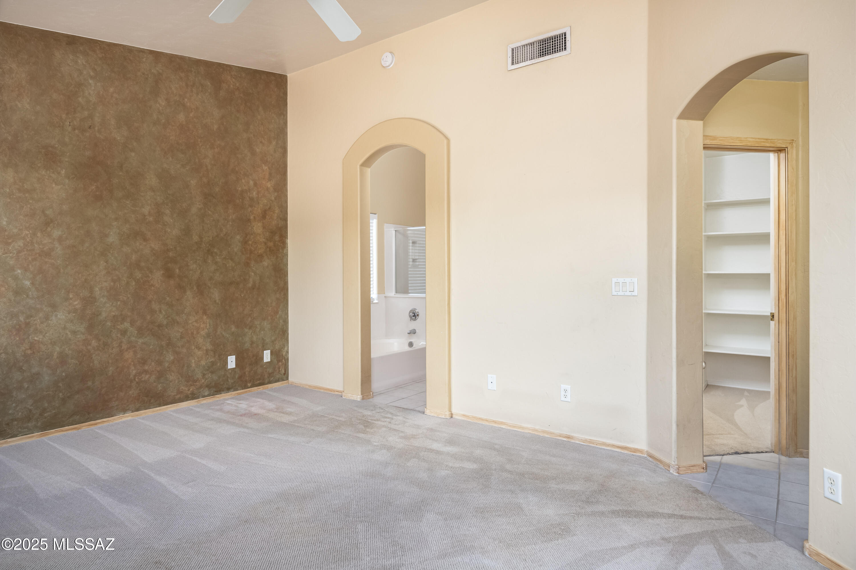 251 W La Veta Court