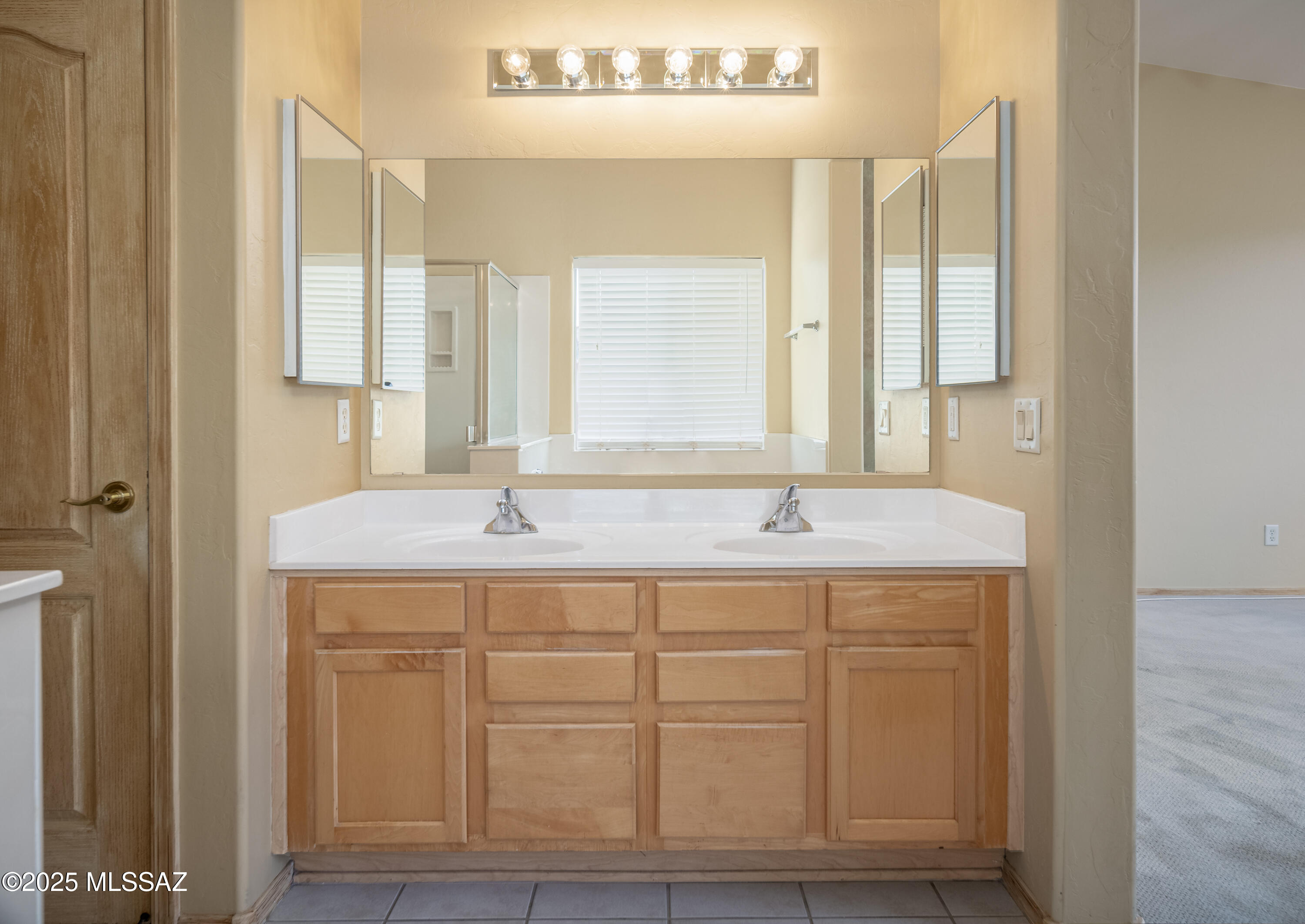 251 W La Veta Court