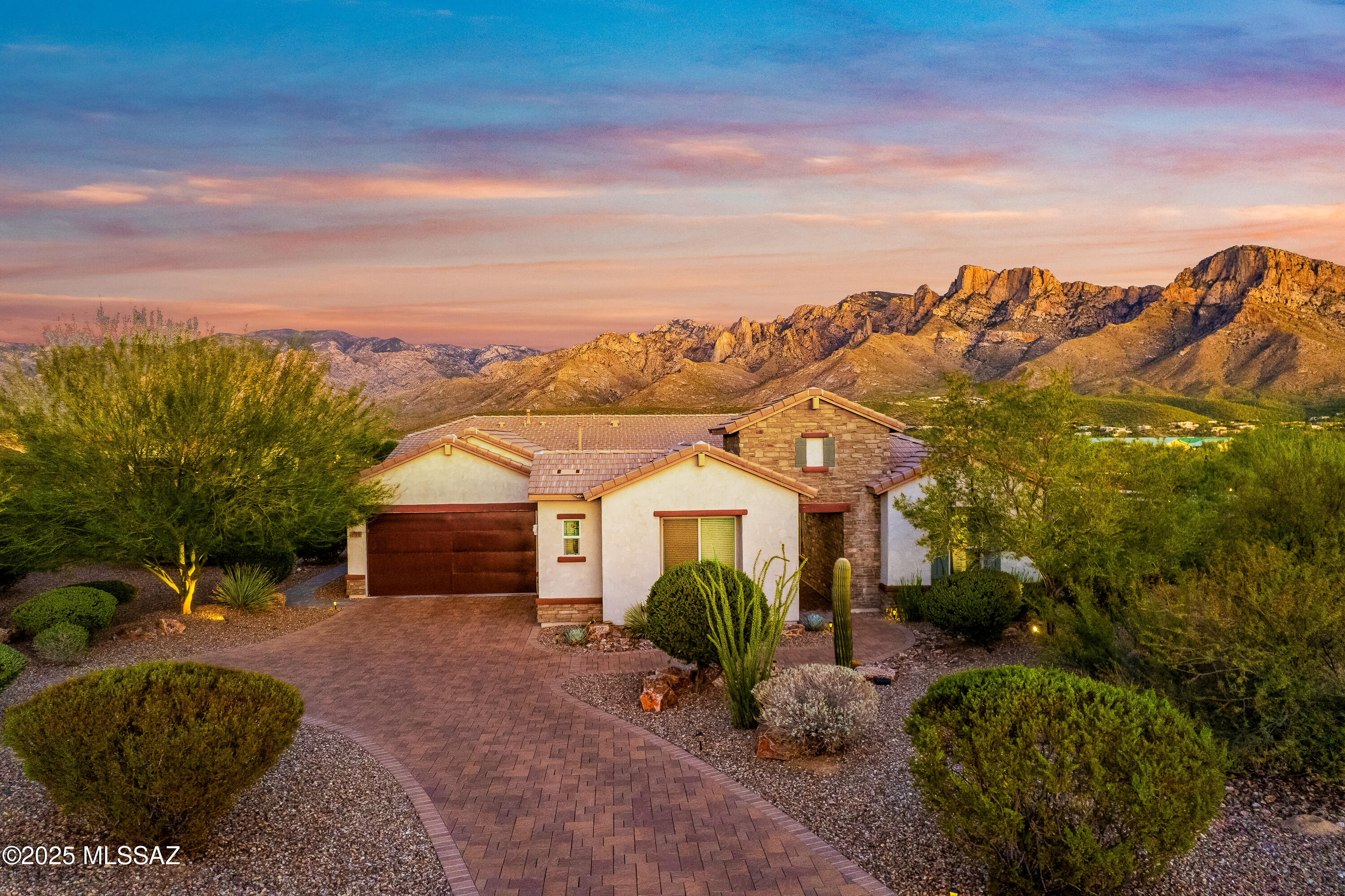 755 E Naranja Drive