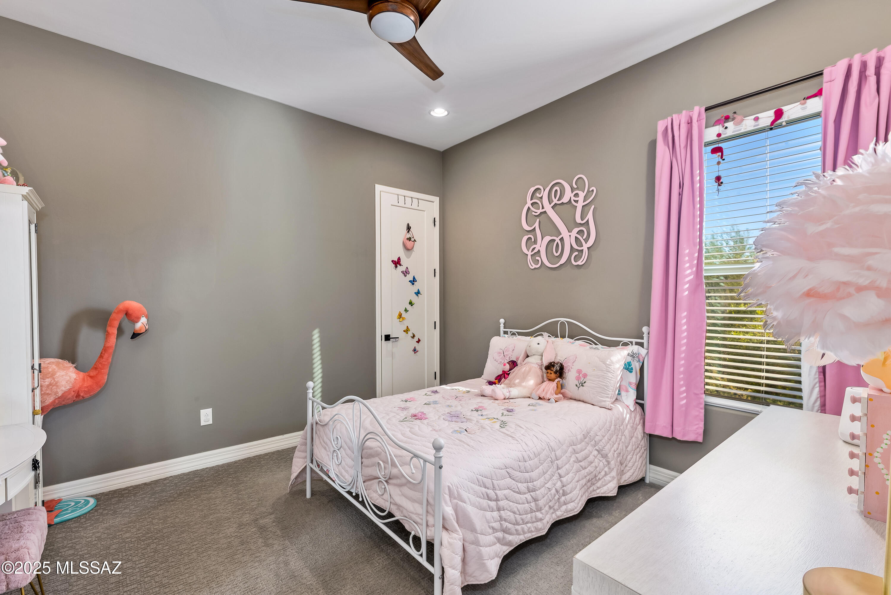 755 E Naranja Drive