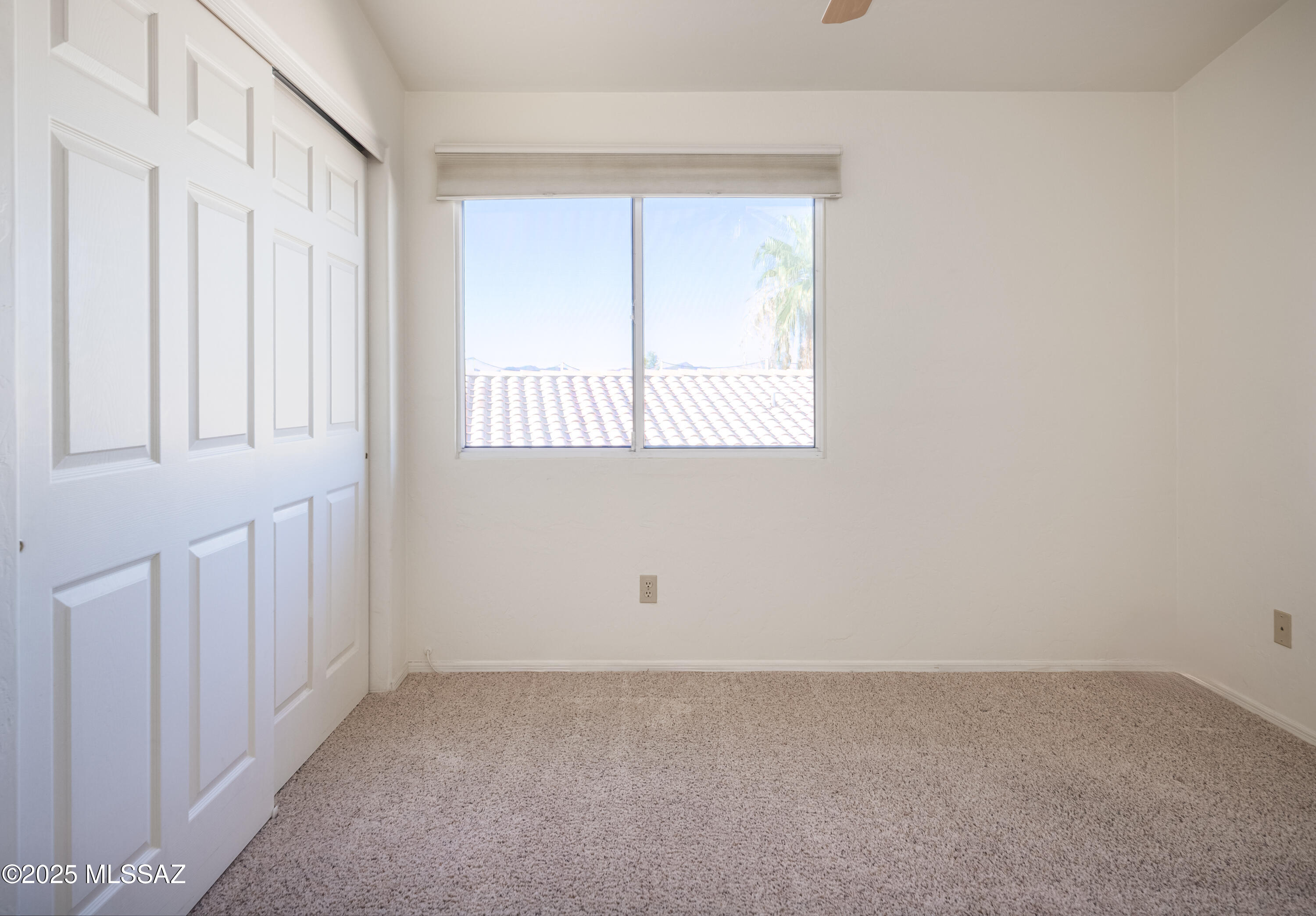 1090 W Possum Creek Lane