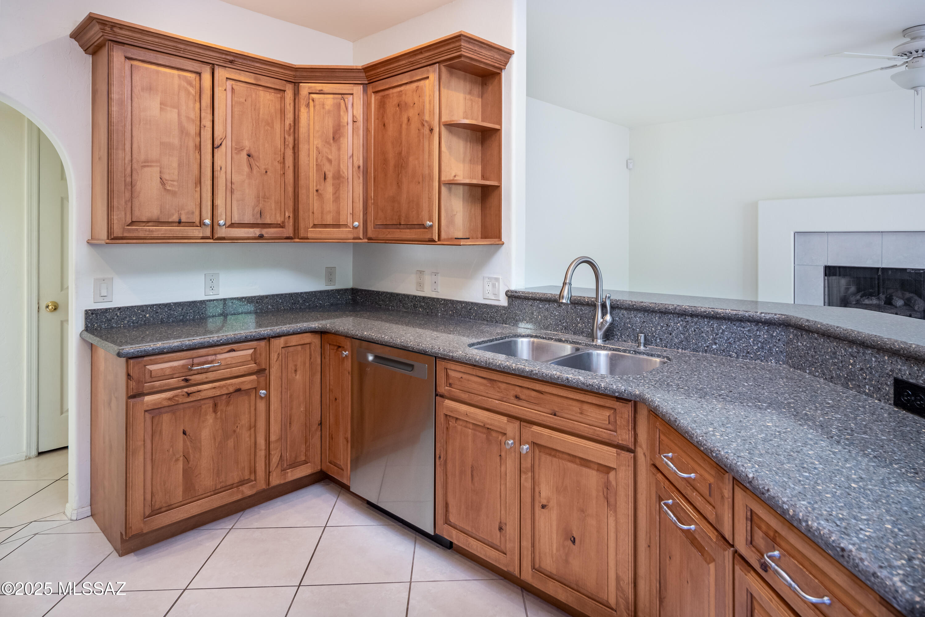 1090 W Possum Creek Lane