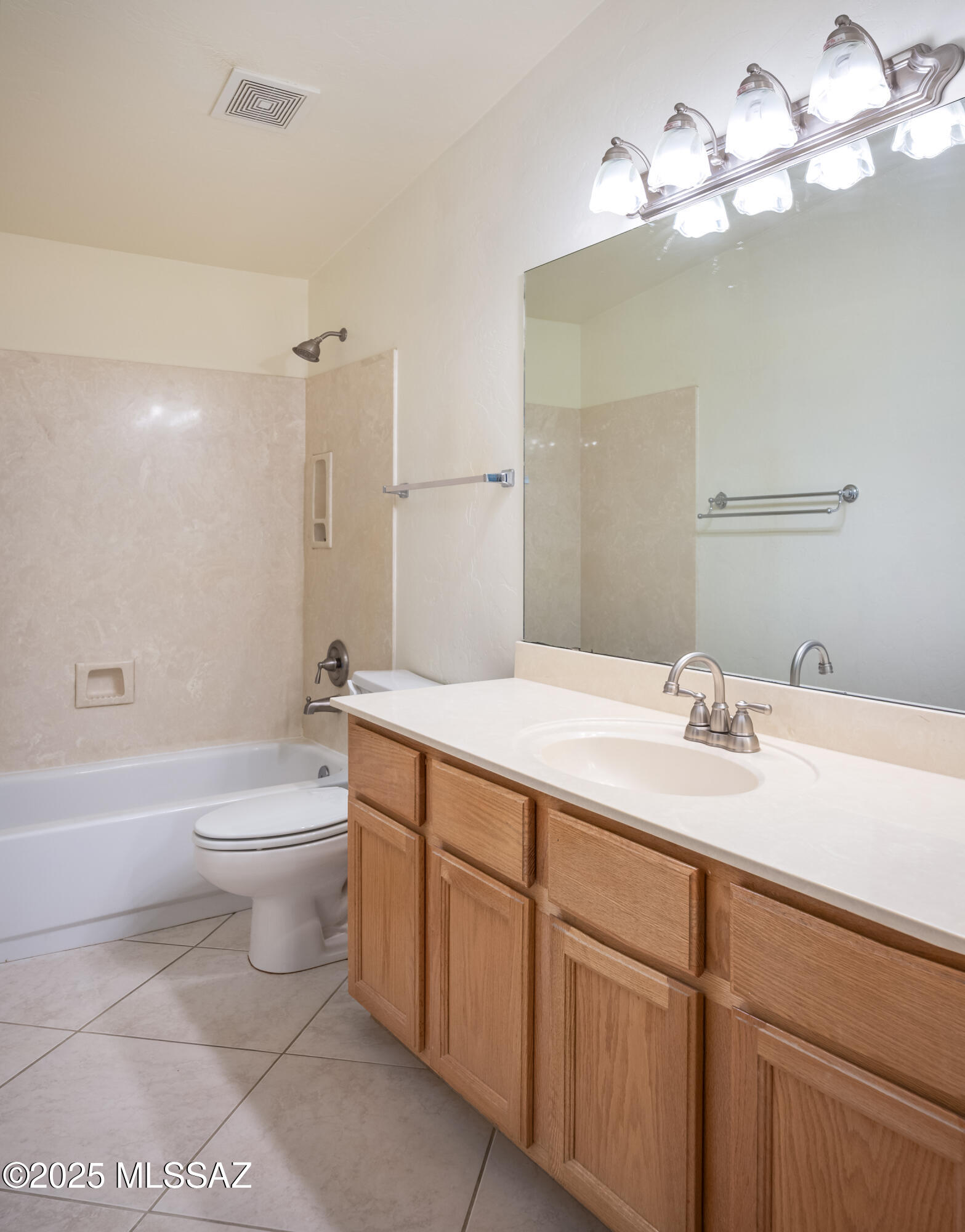 1090 W Possum Creek Lane