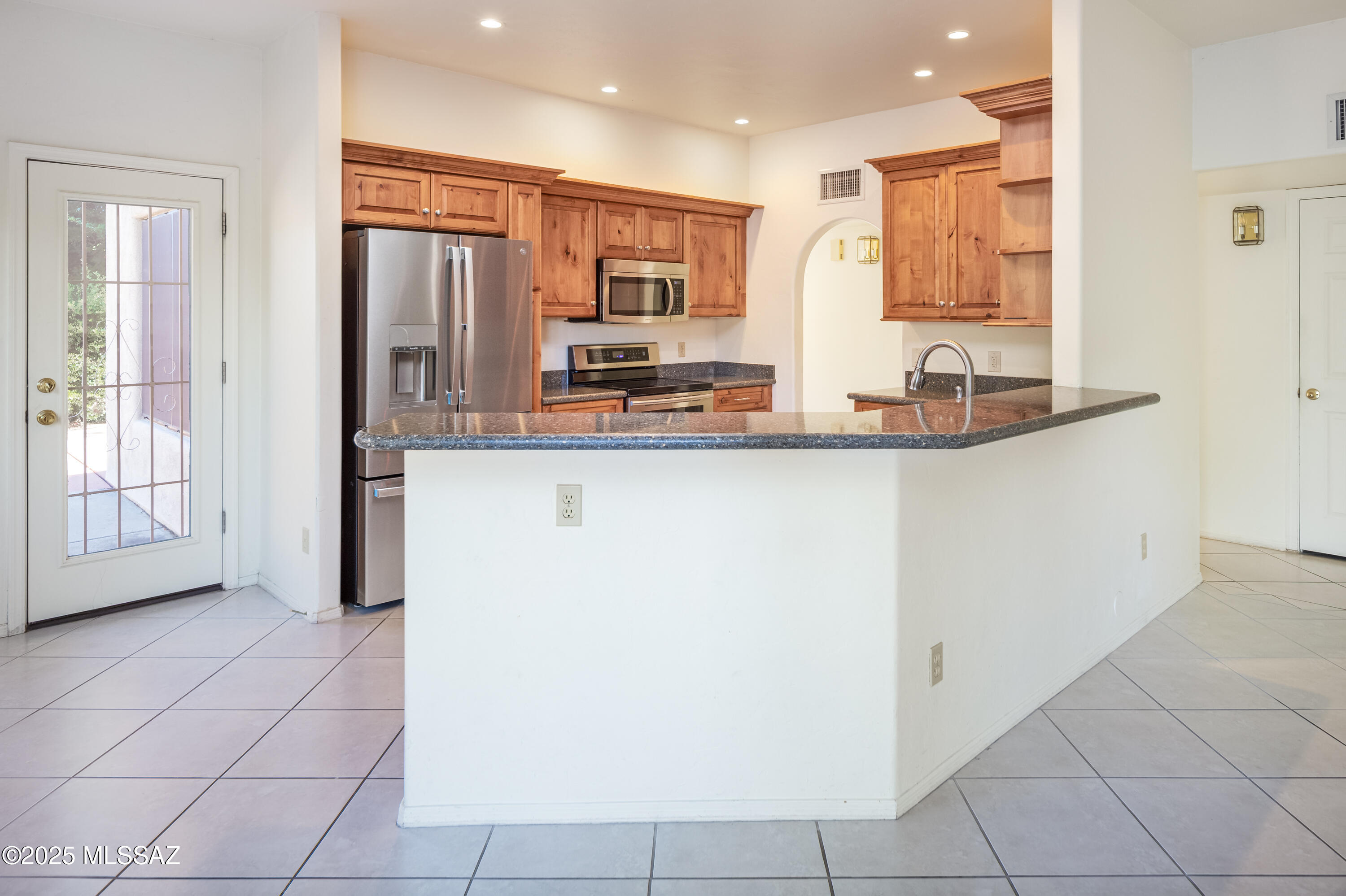 1090 W Possum Creek Lane