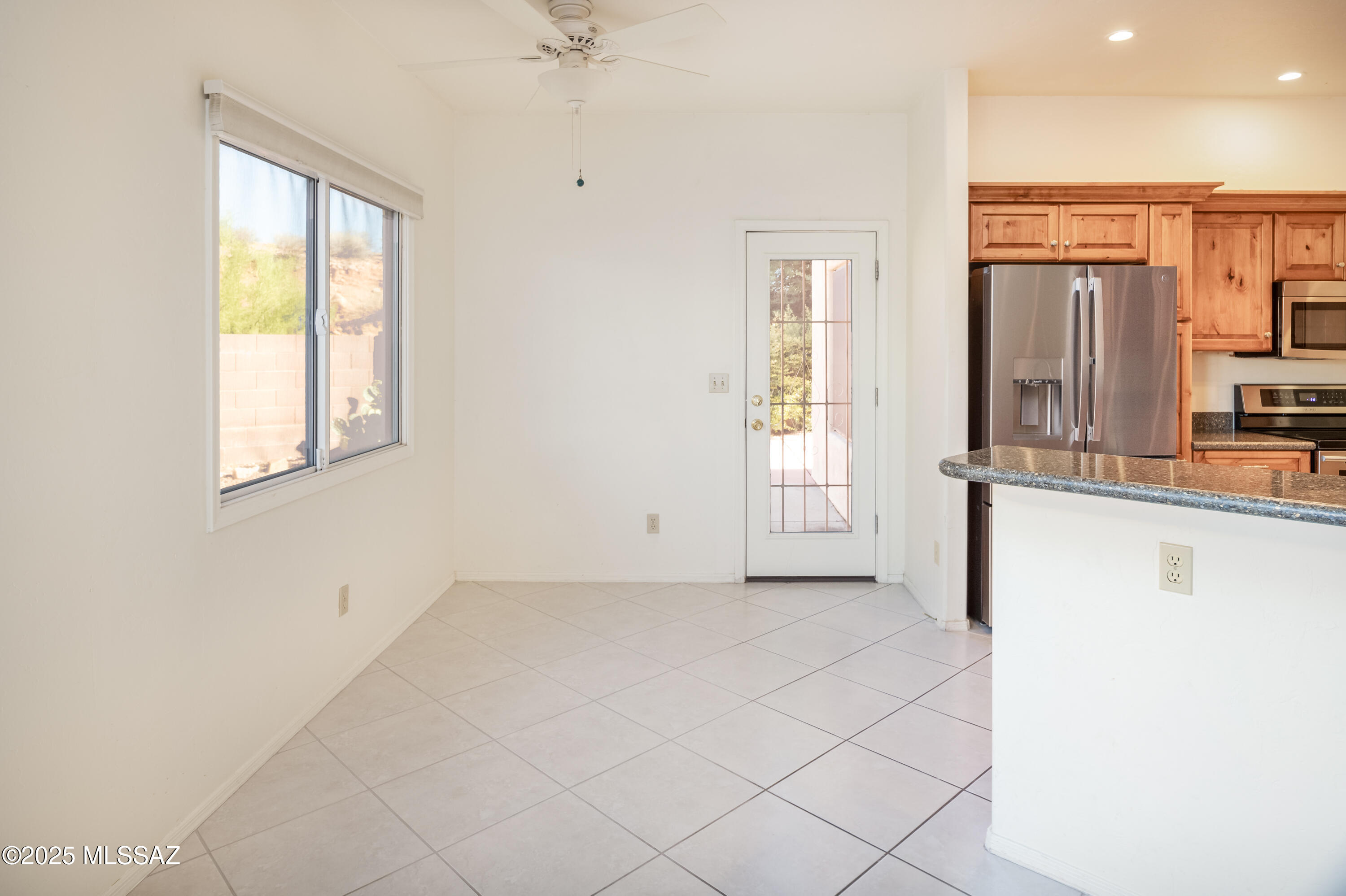 1090 W Possum Creek Lane
