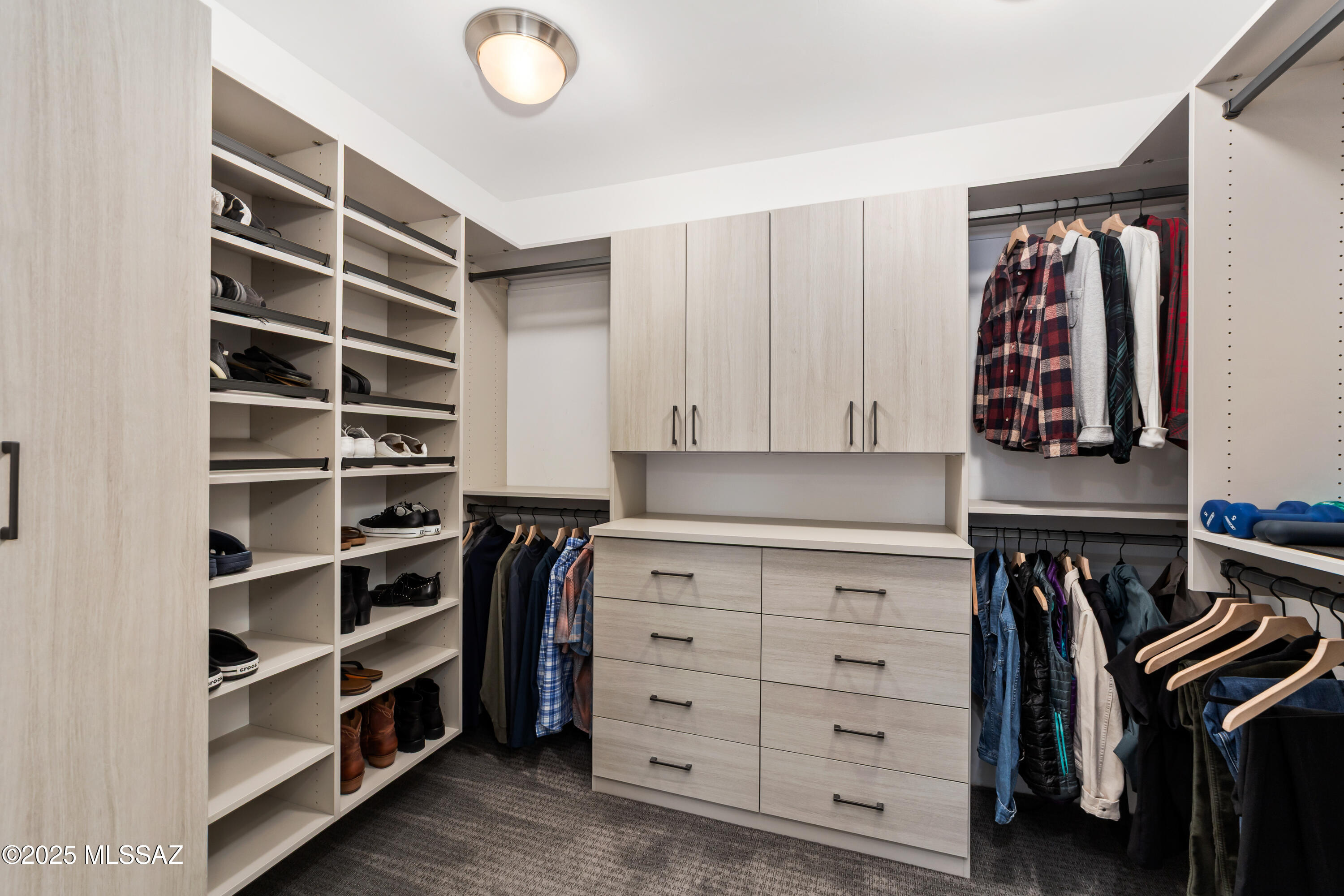 125 E Peralta Canyon Court