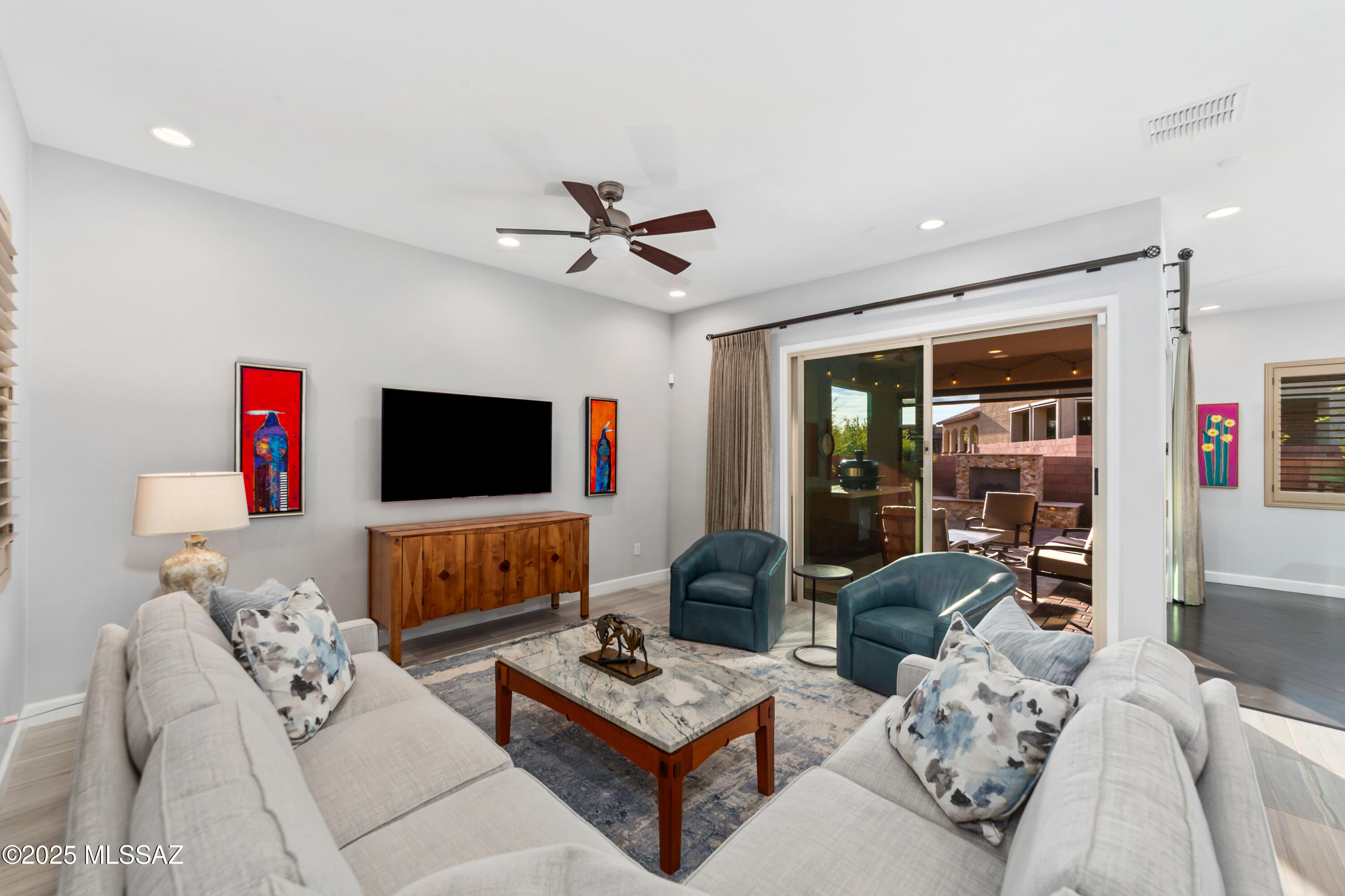 125 E Peralta Canyon Court