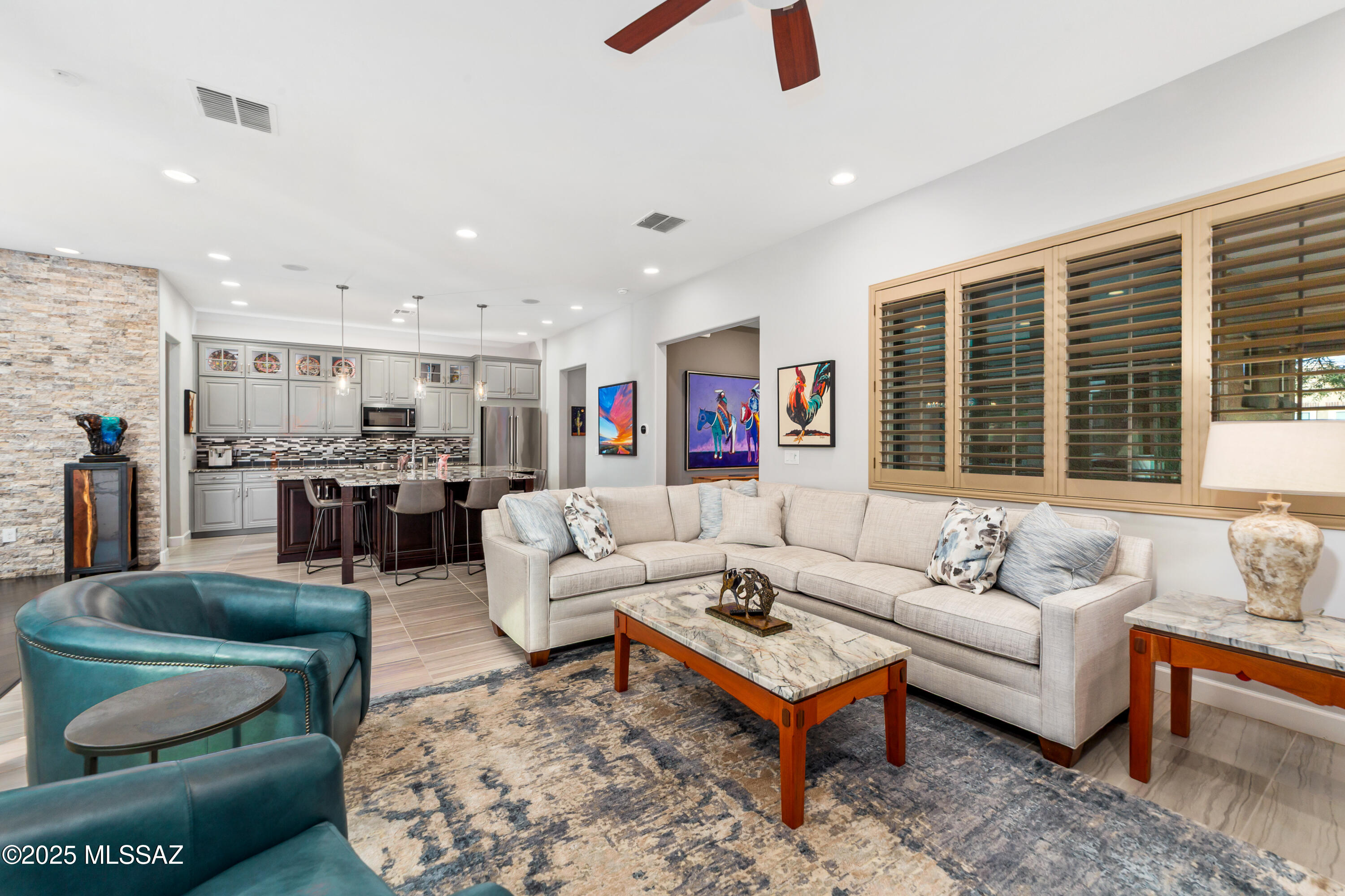 125 E Peralta Canyon Court