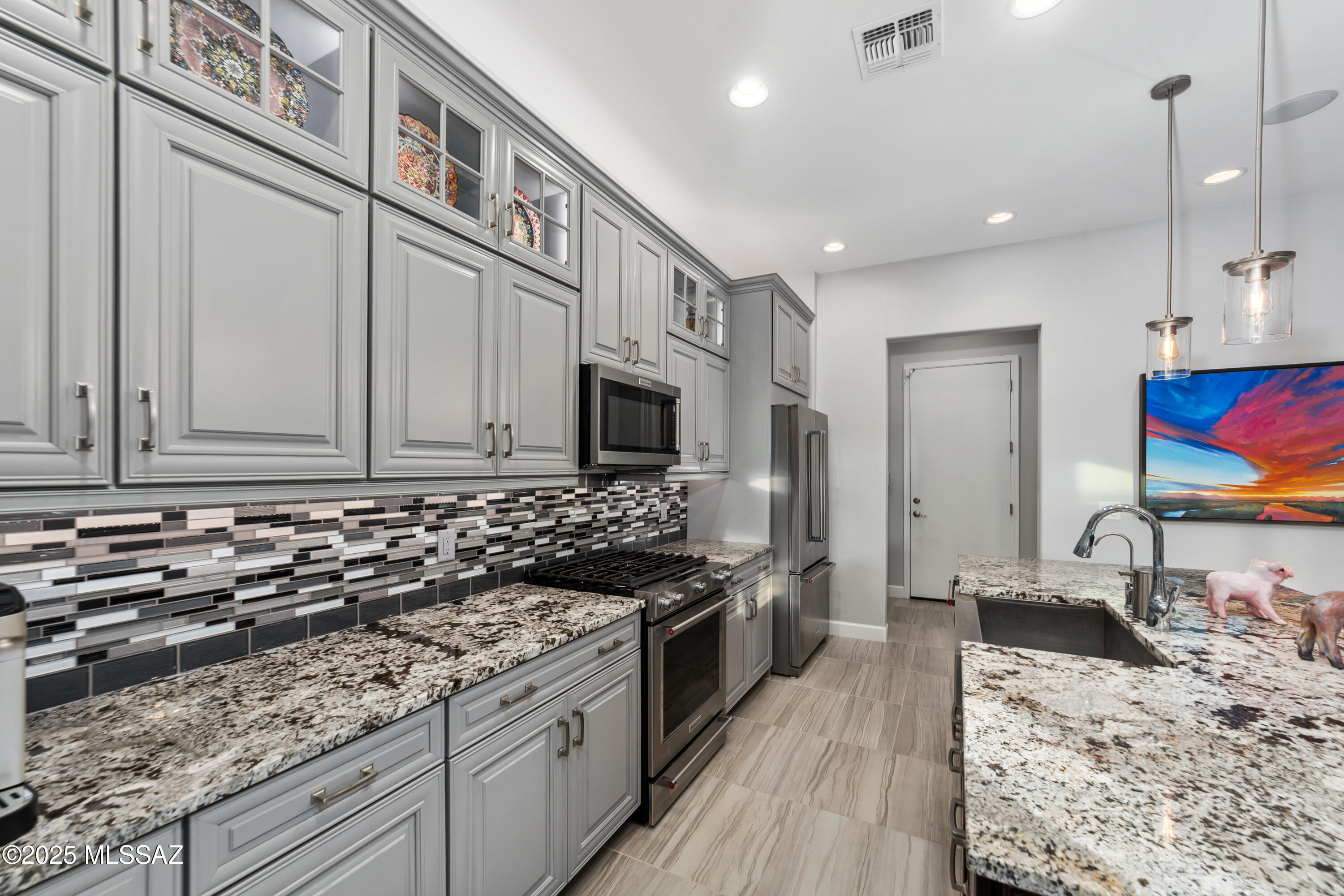 125 E Peralta Canyon Court