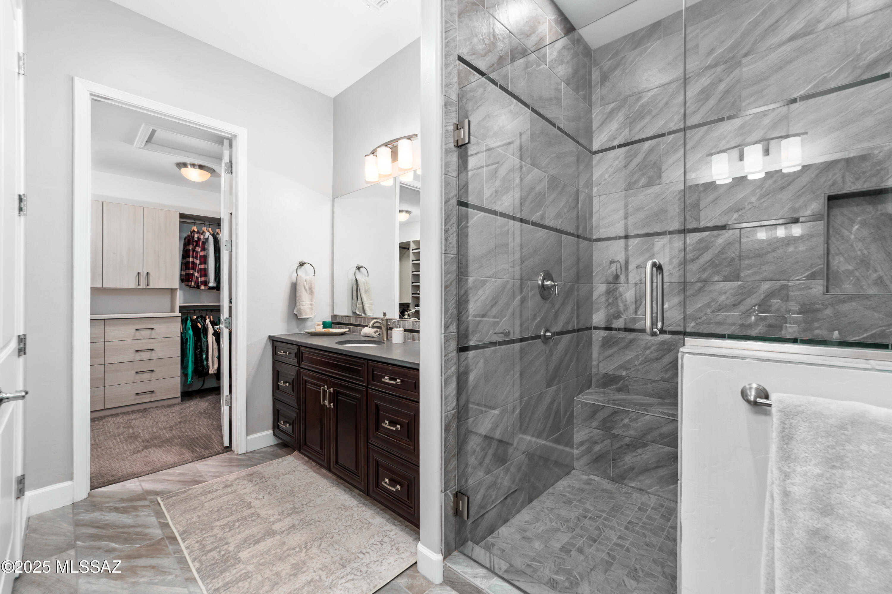 125 E Peralta Canyon Court