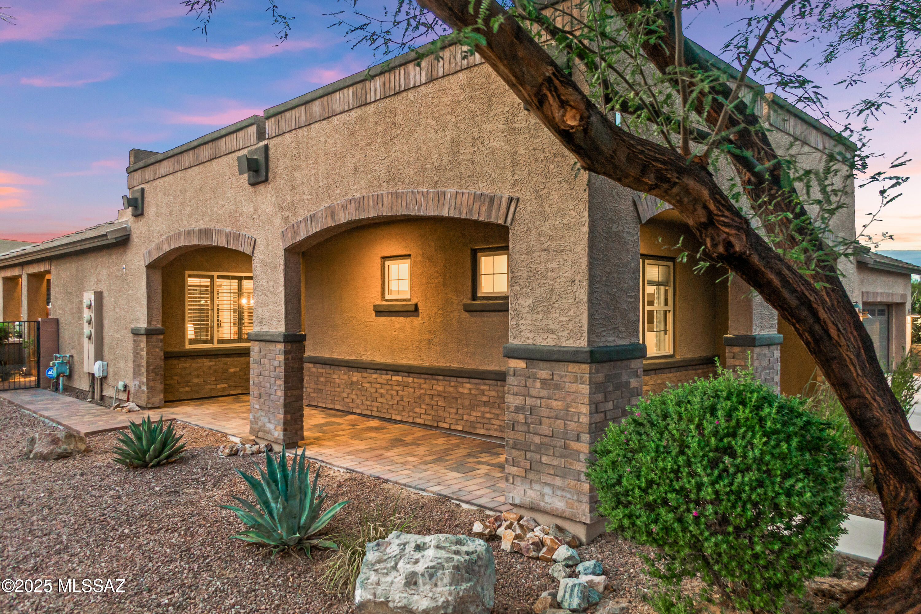 125 E Peralta Canyon Court