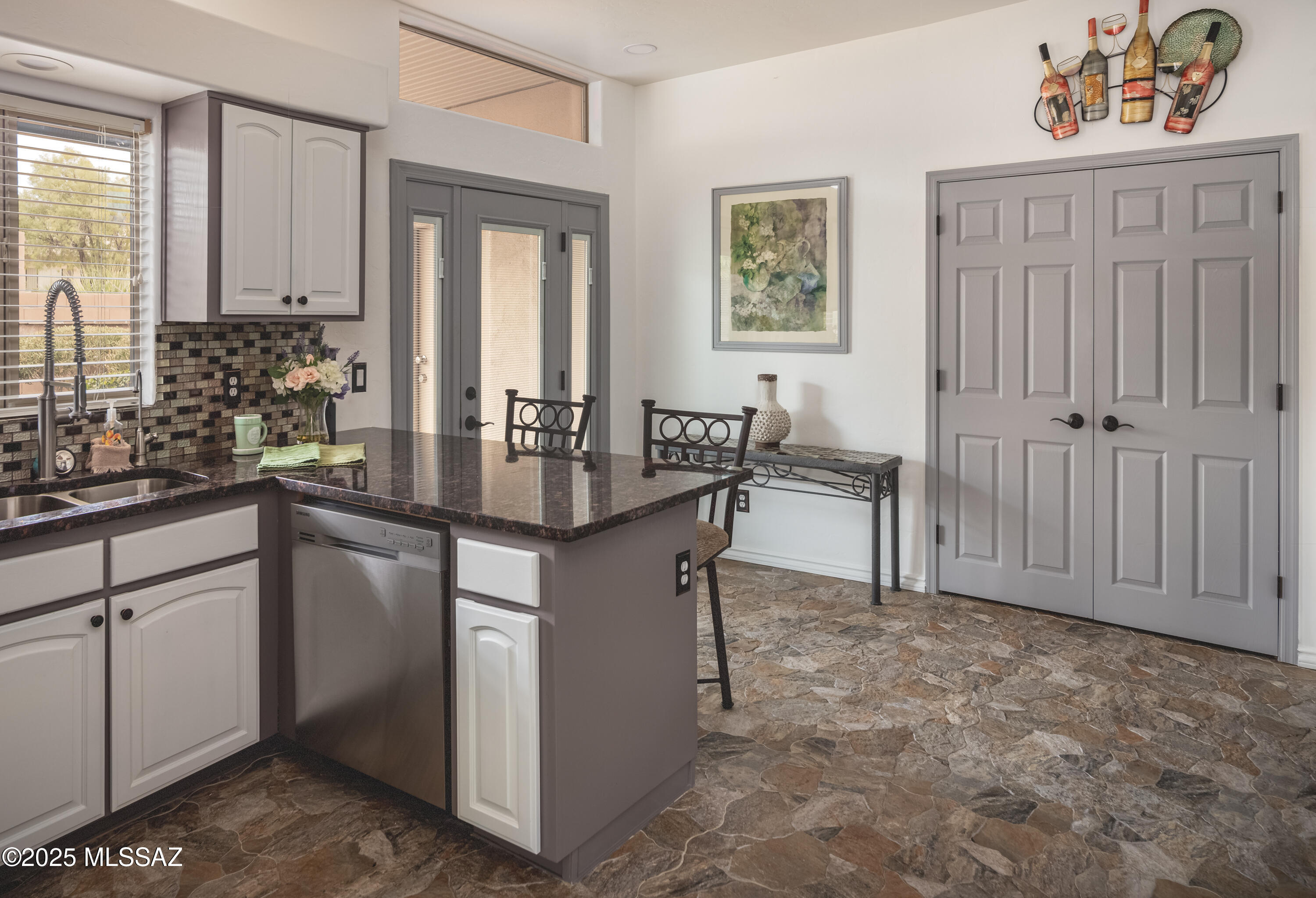 1681 E Moonshroud Drive