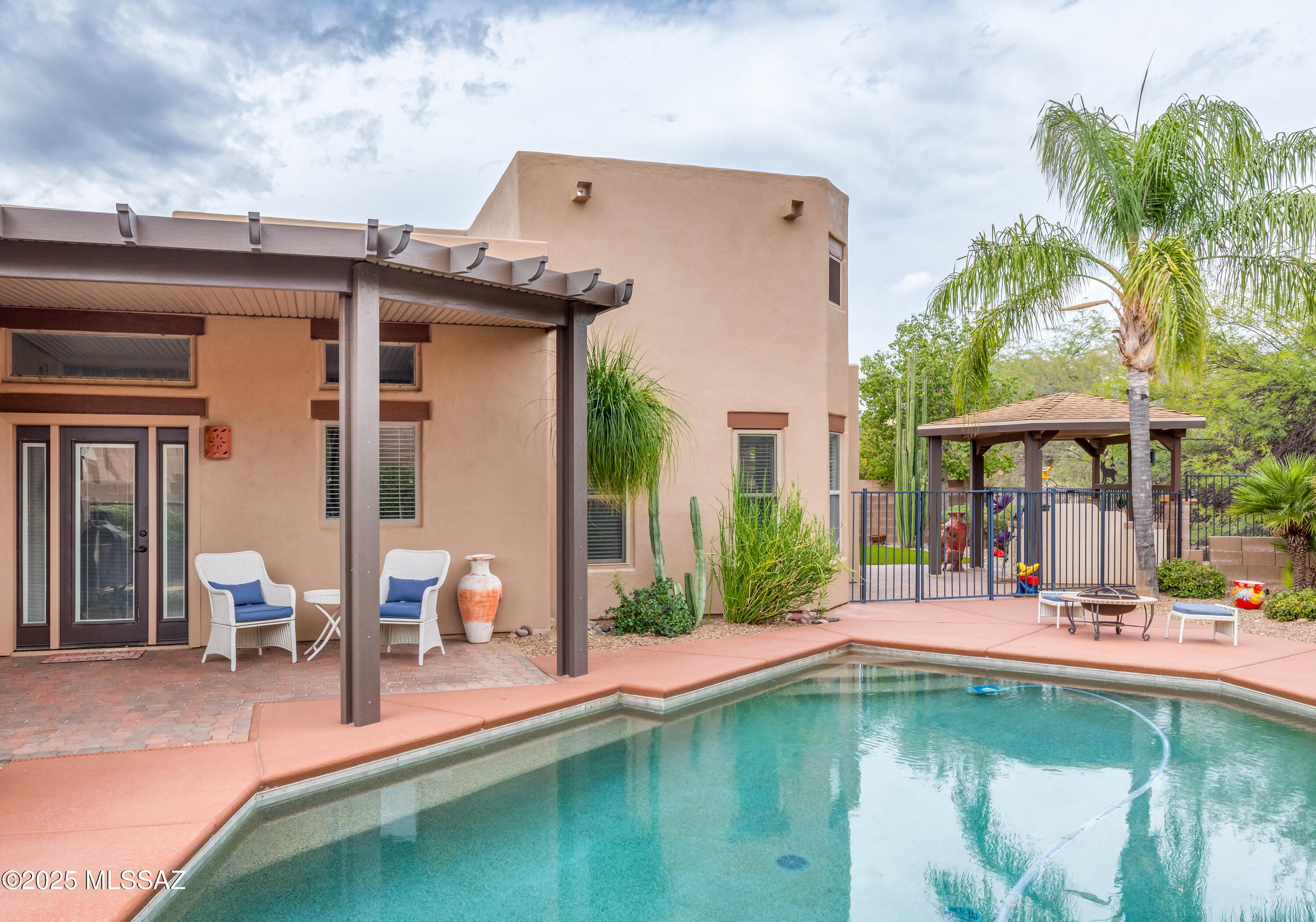 1681 E Moonshroud Drive