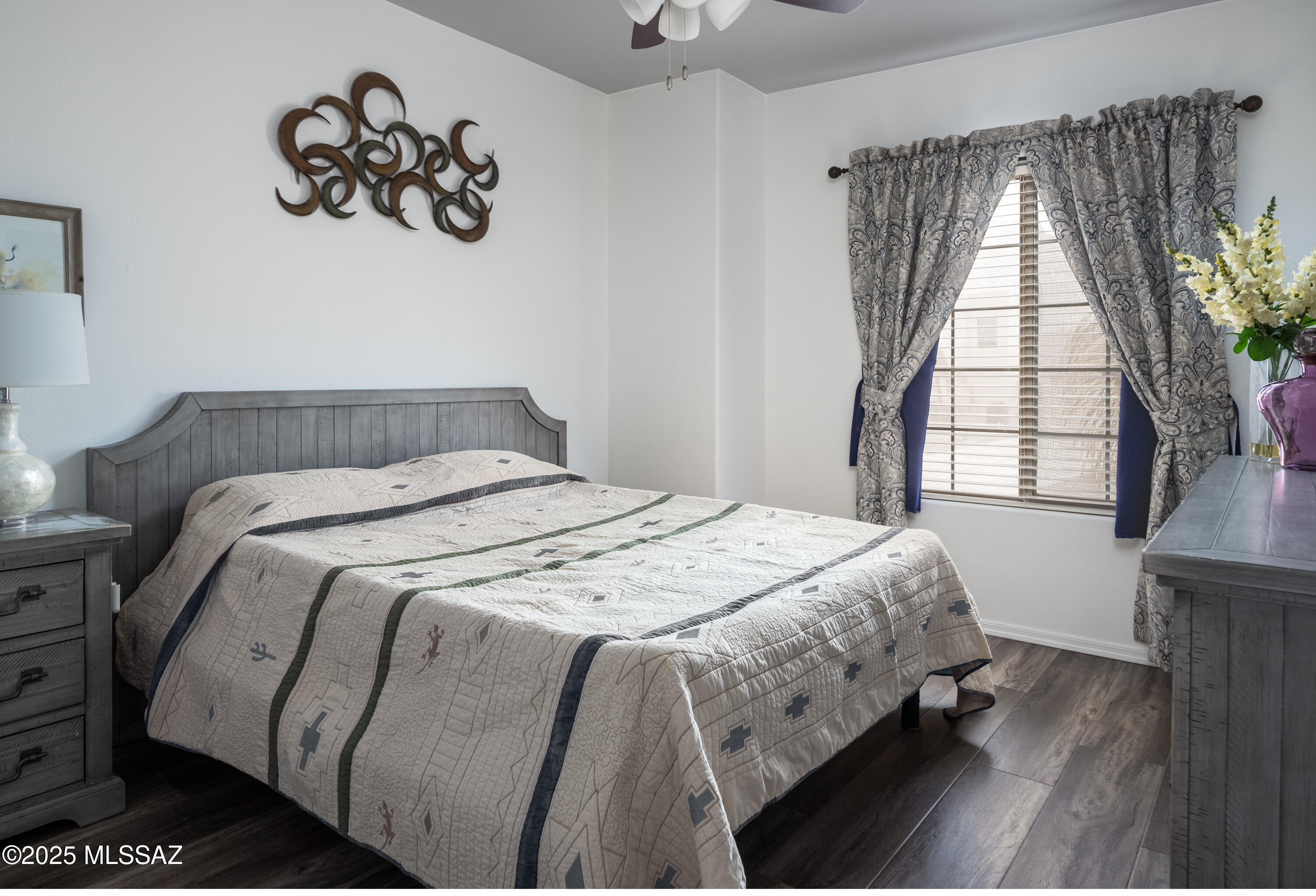 1681 E Moonshroud Drive