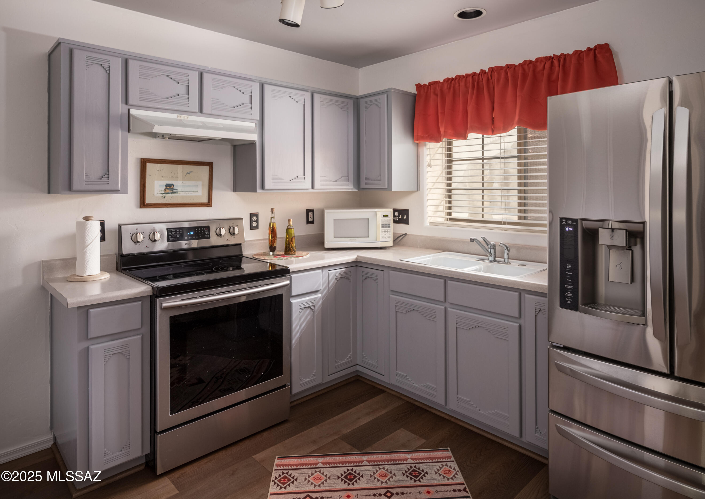 1681 E Moonshroud Drive