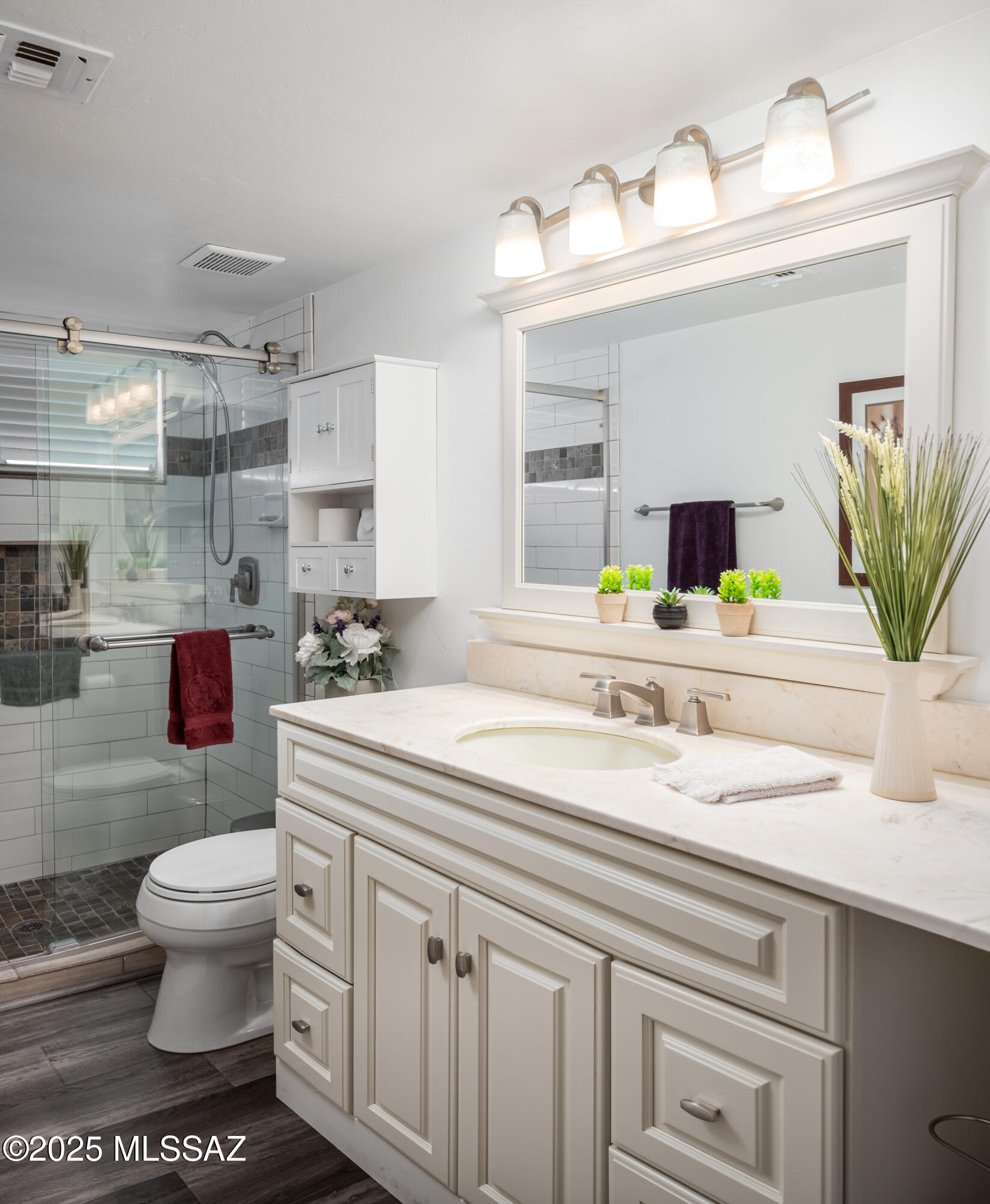 1681 E Moonshroud Drive