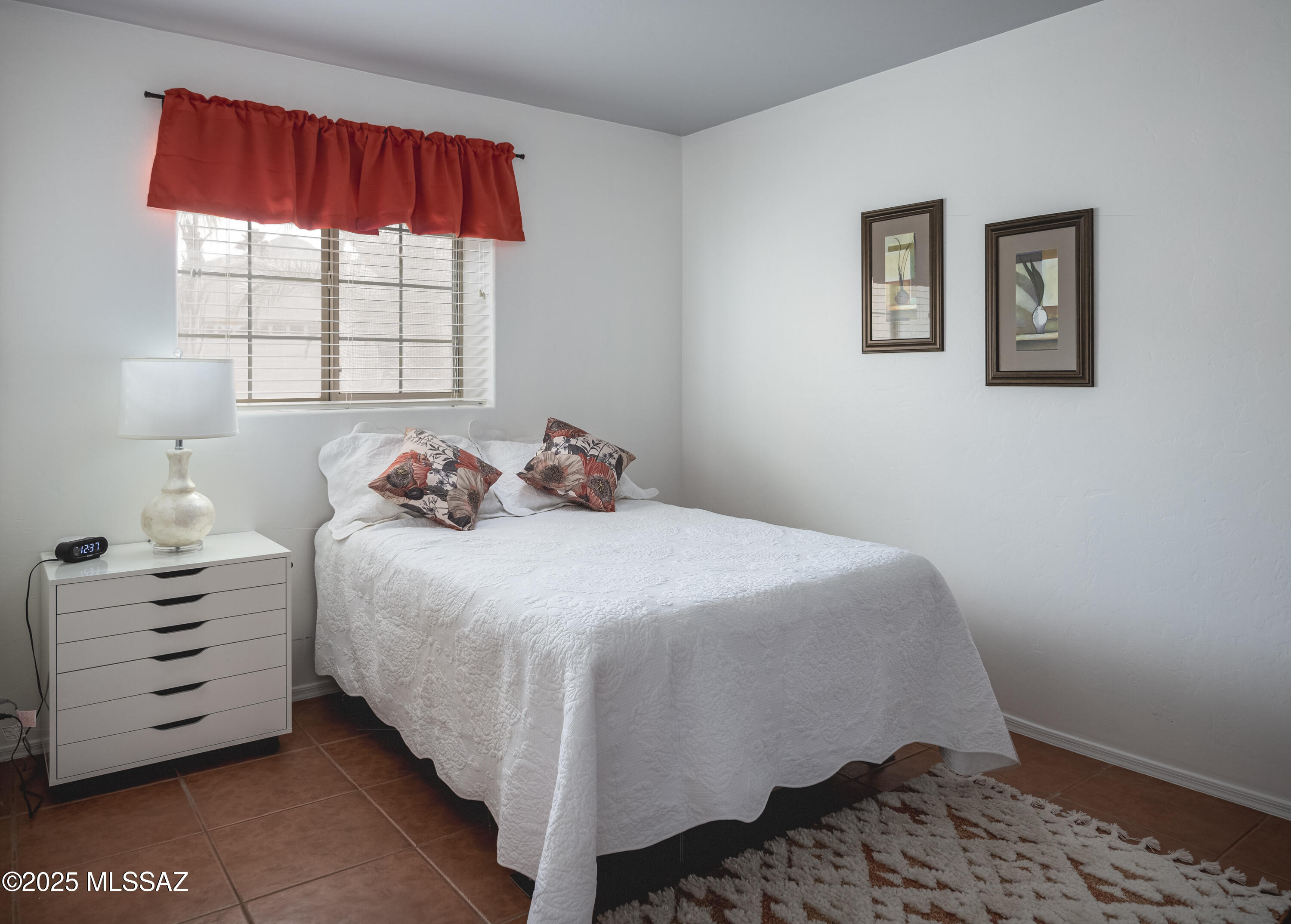 1681 E Moonshroud Drive