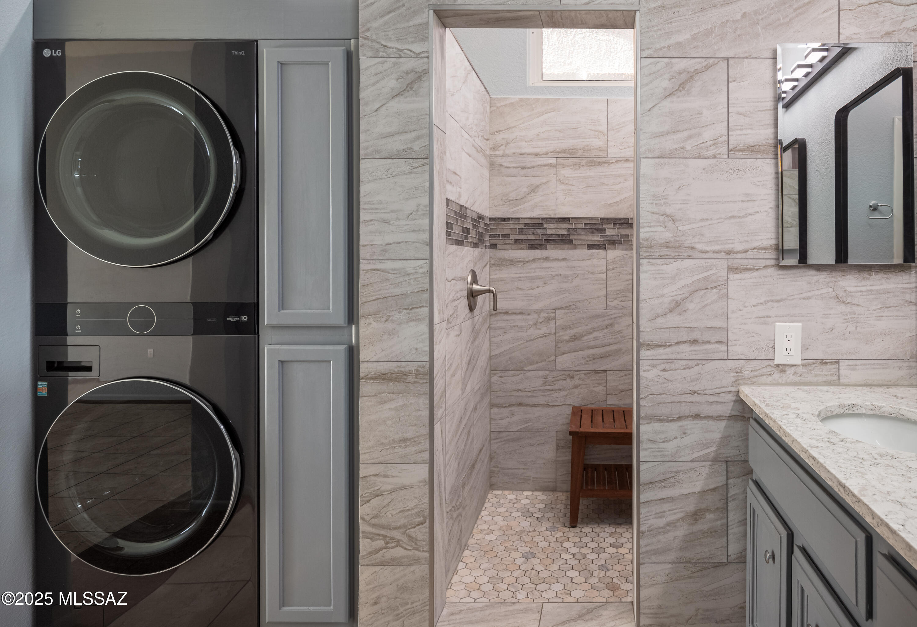 938 E Grass Meadow Place