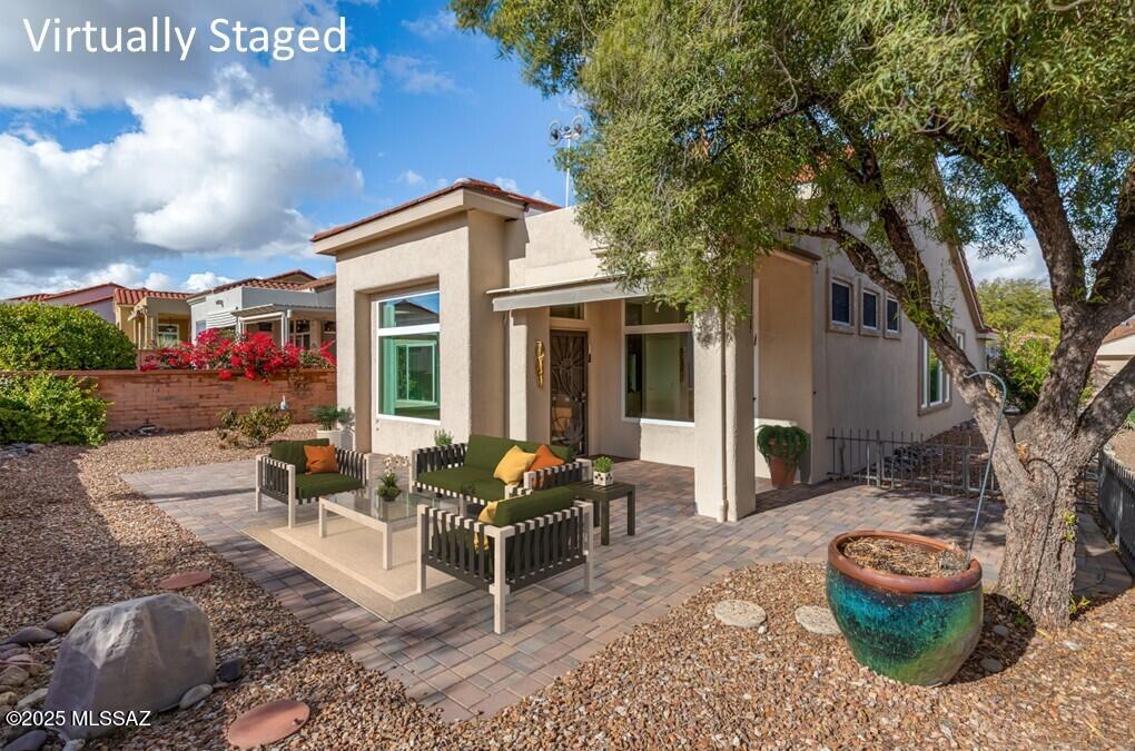 938 E Grass Meadow Place