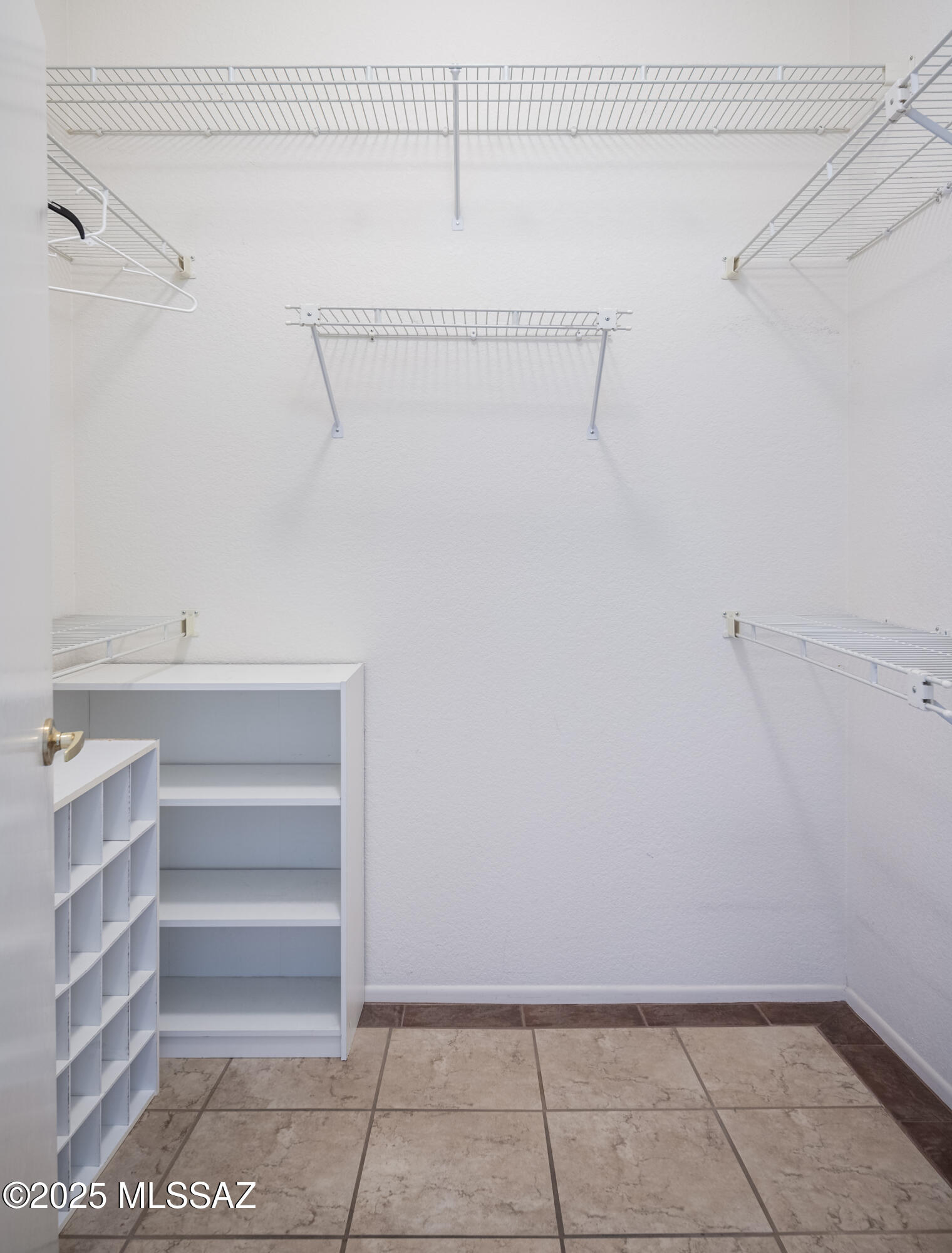 938 E Grass Meadow Place