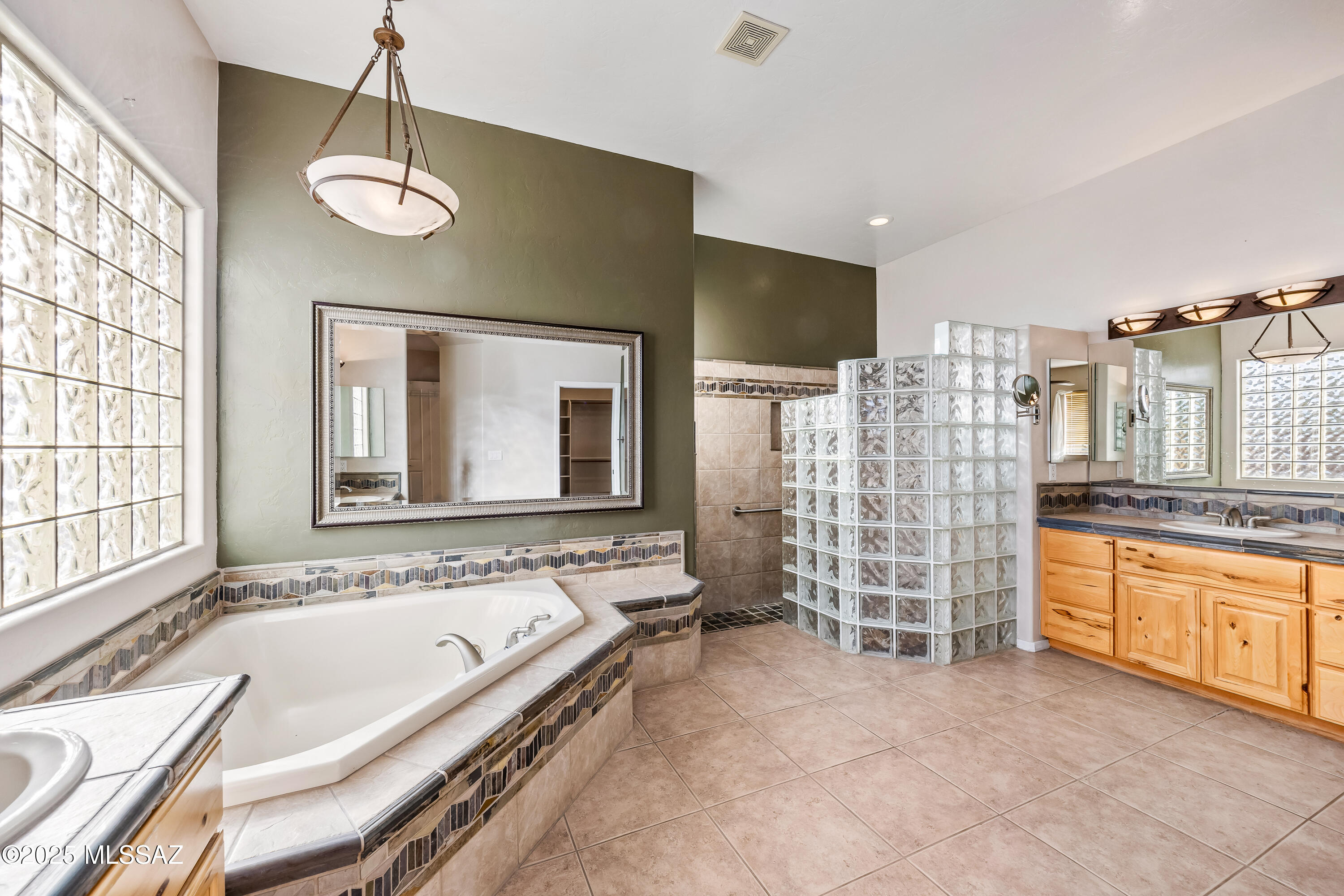 3551 W Montgomery Street