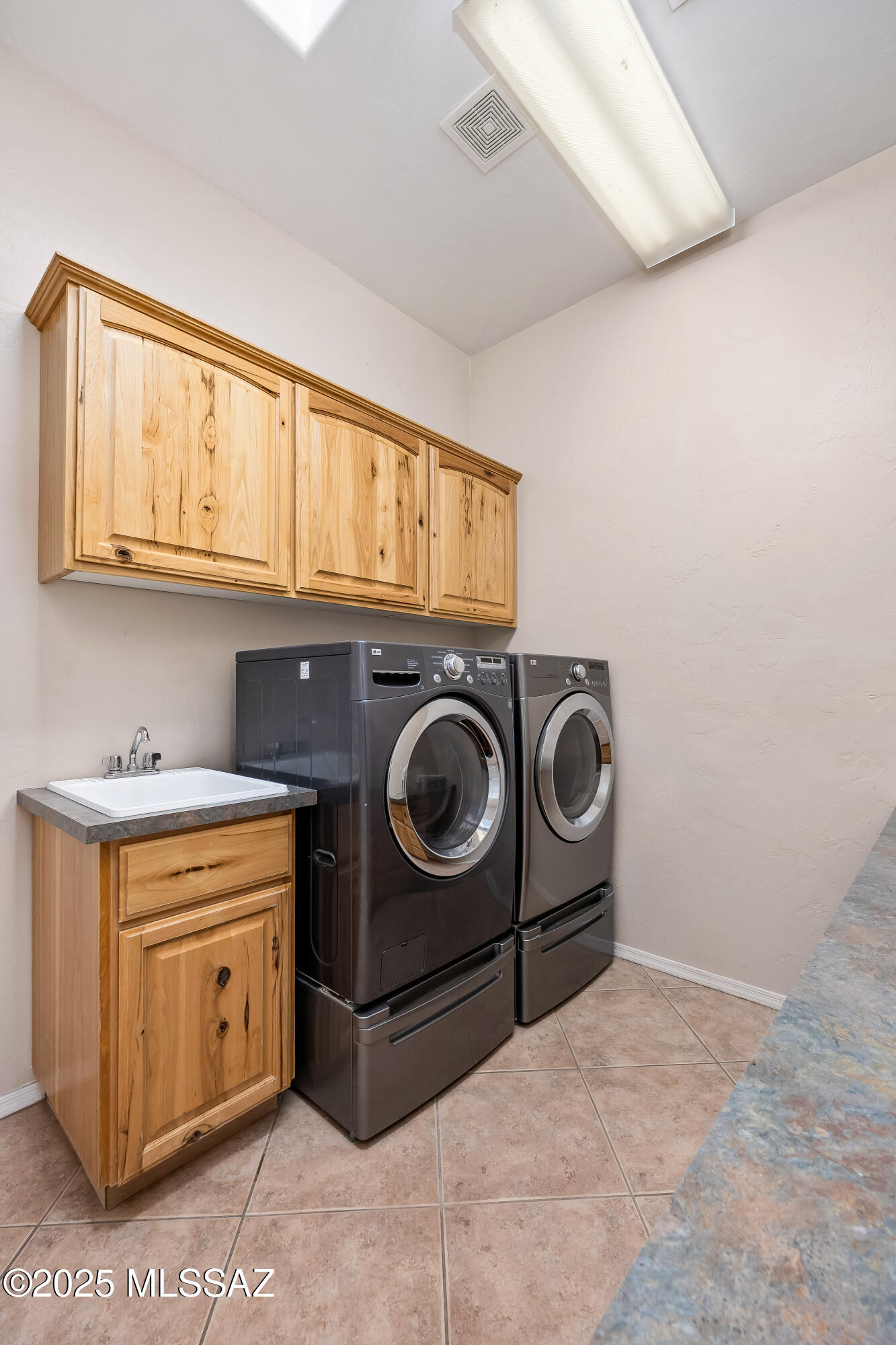 3551 W Montgomery Street