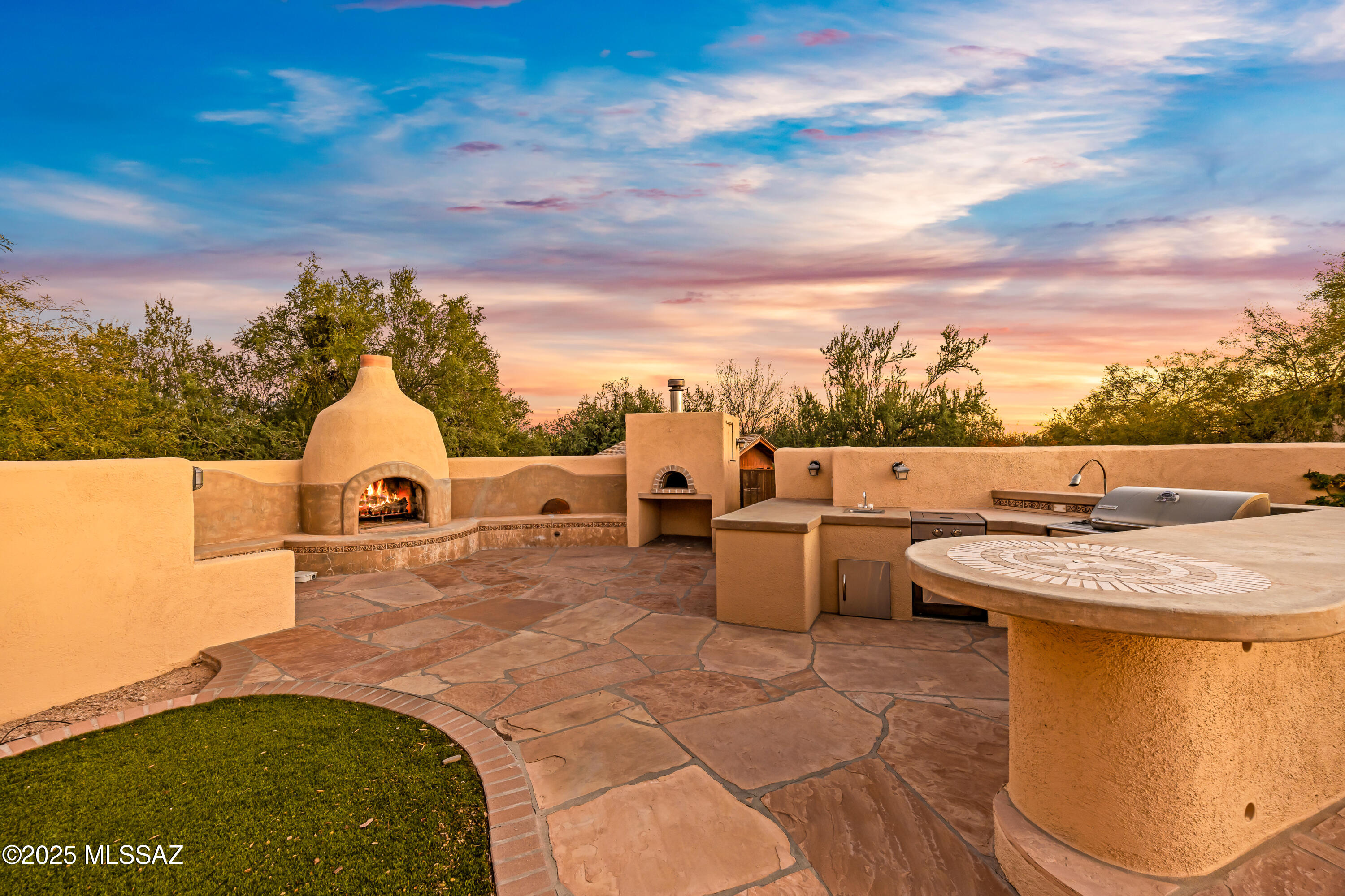 3551 W Montgomery Street