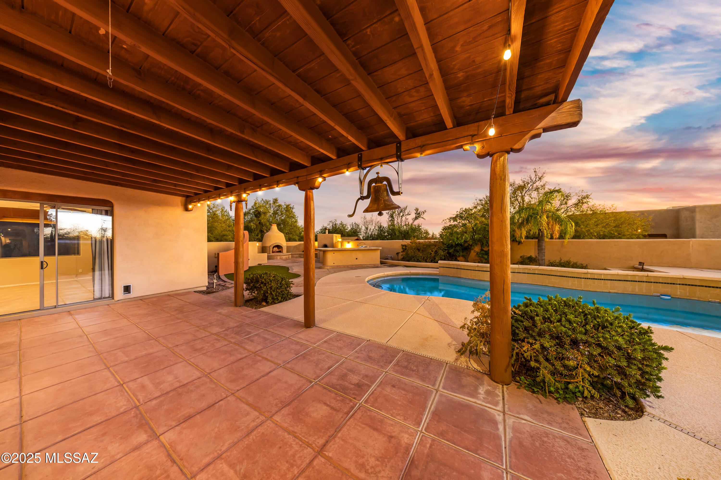 3551 W Montgomery Street