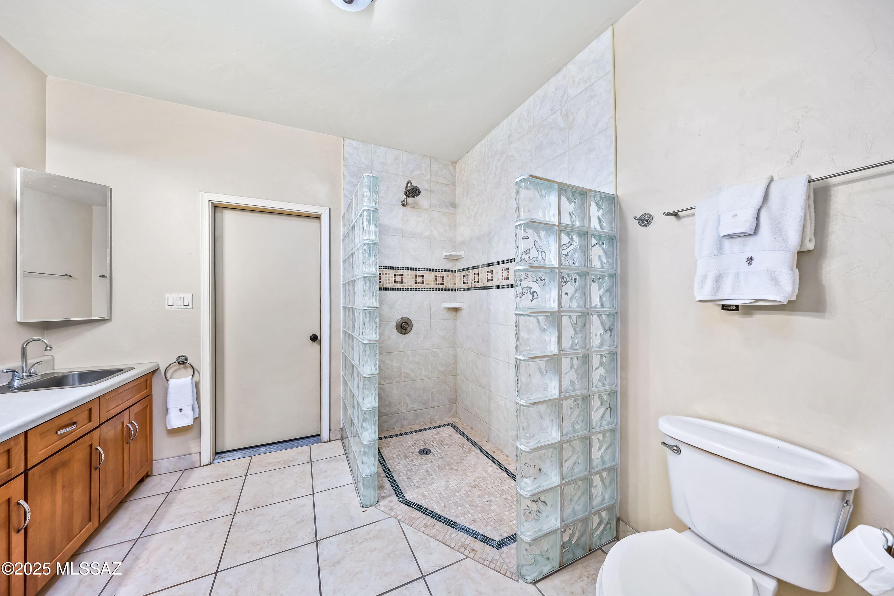 3551 W Montgomery Street