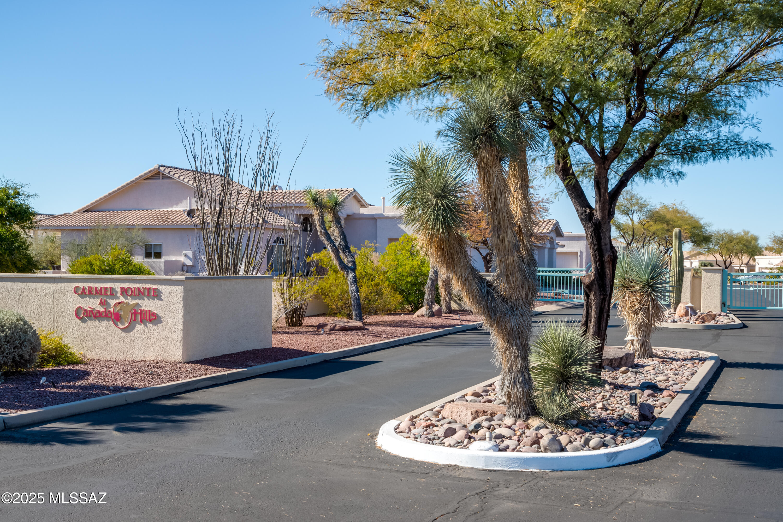 1499 W Carmel Pointe Drive