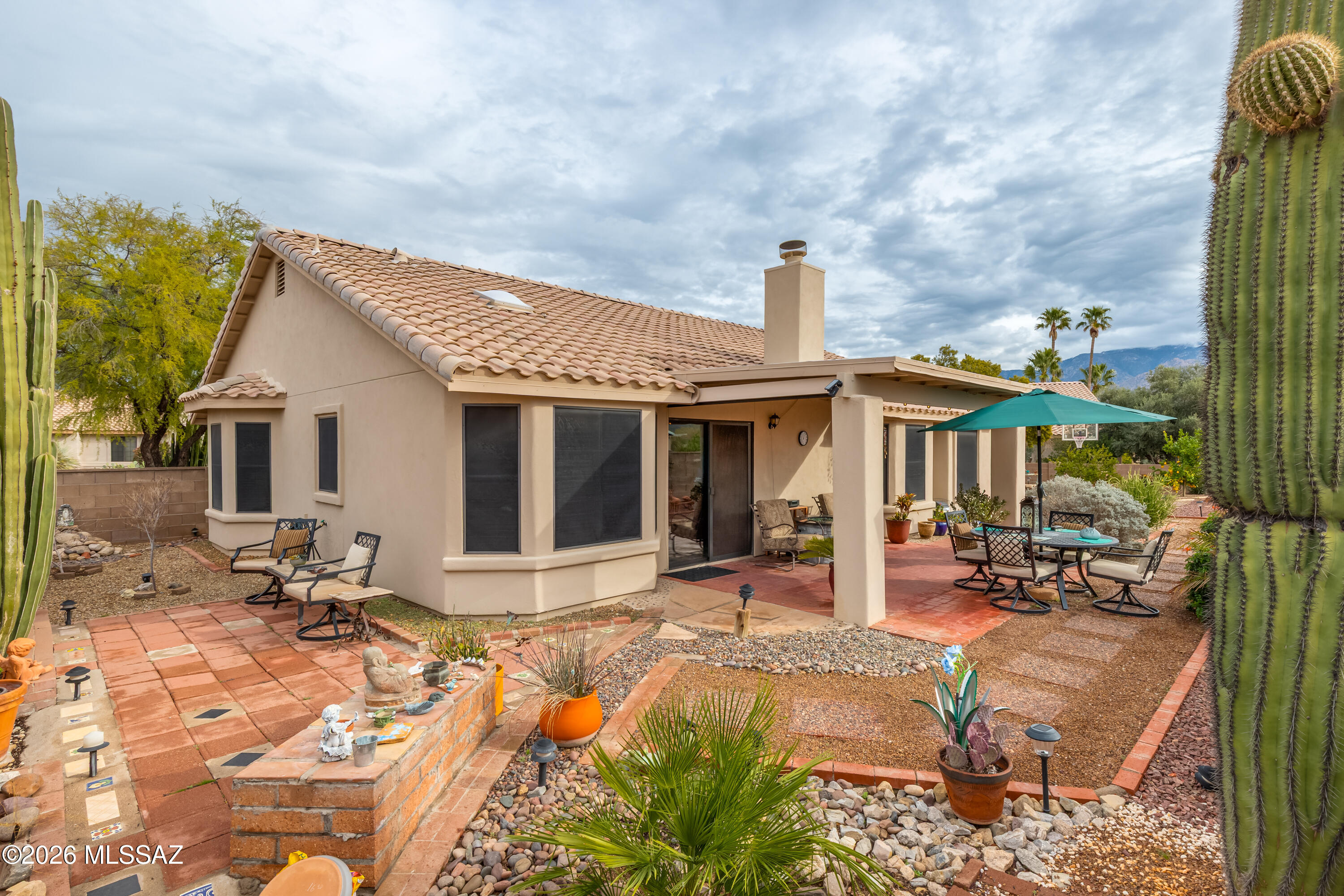 1510 E Ganymede Drive