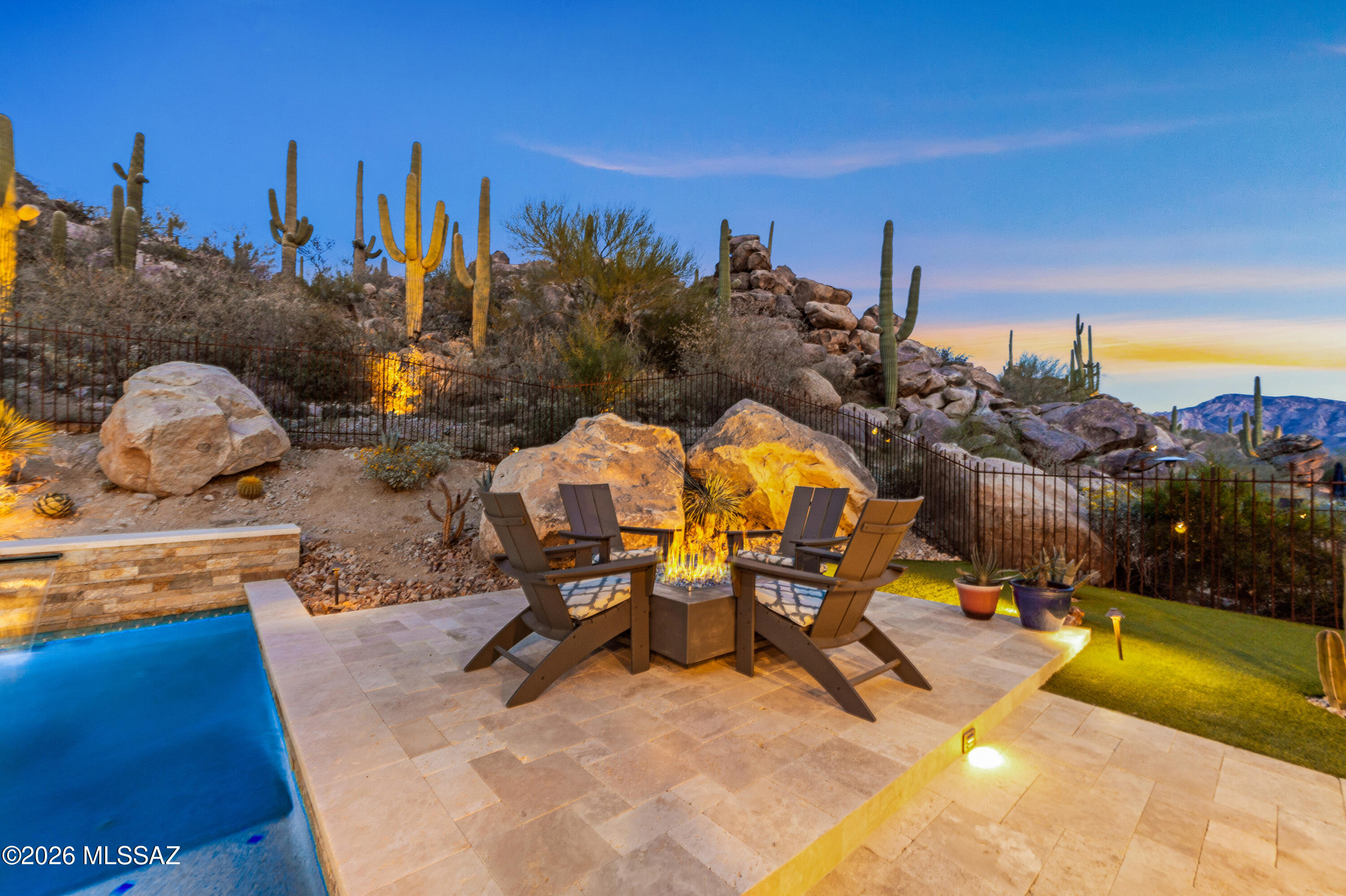 14356 N Stone View Place