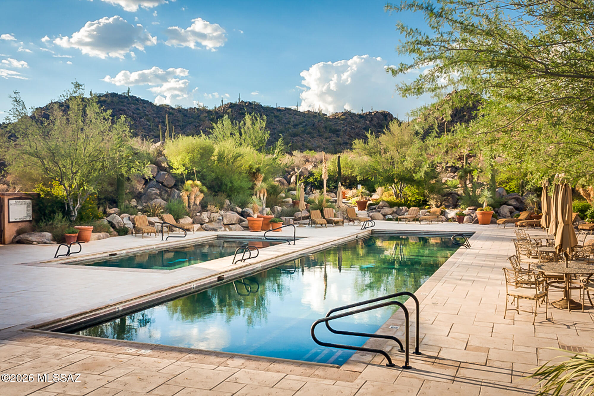 14356 N Stone View Place