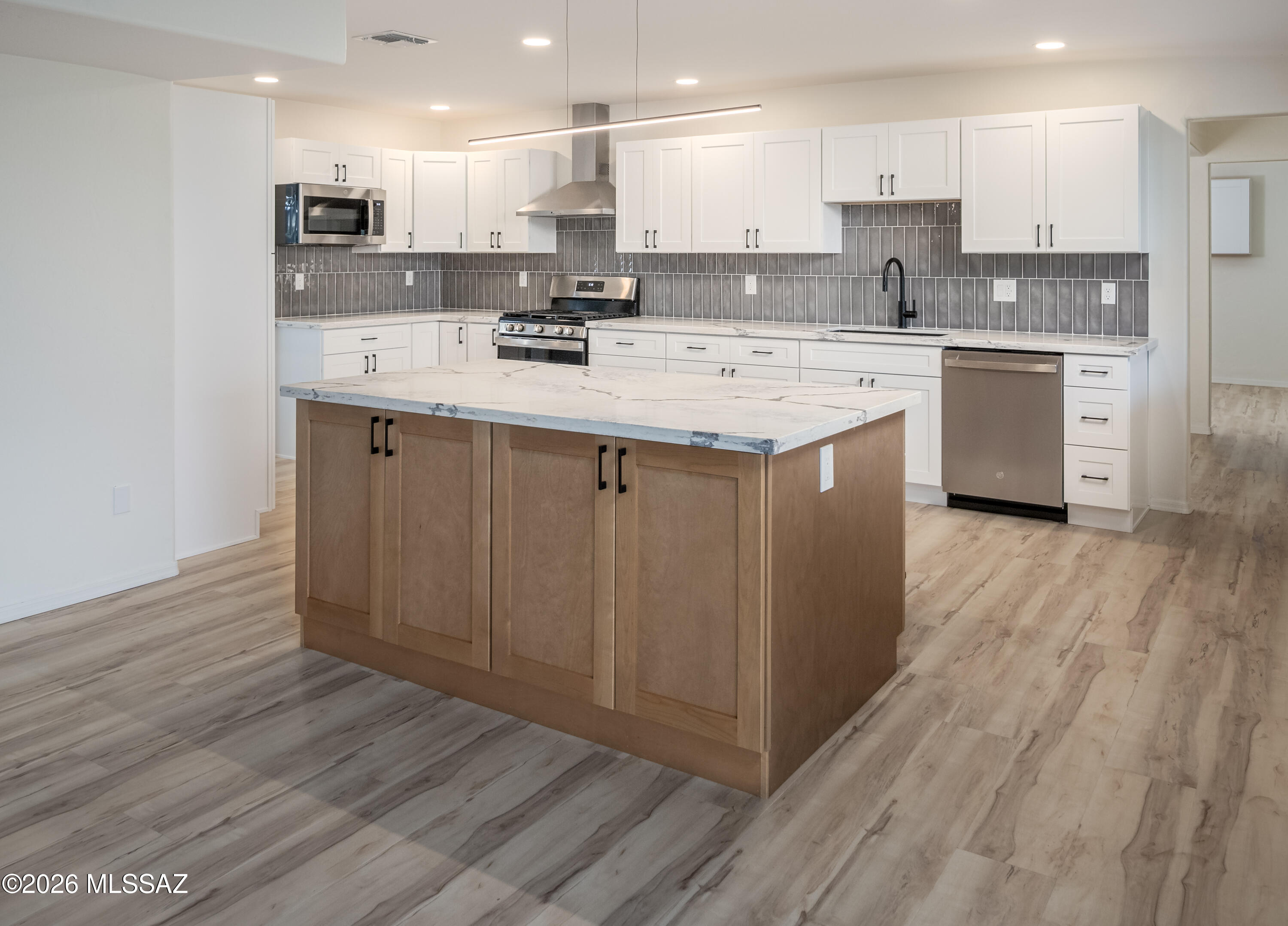 3440 N Bacobi Avenue