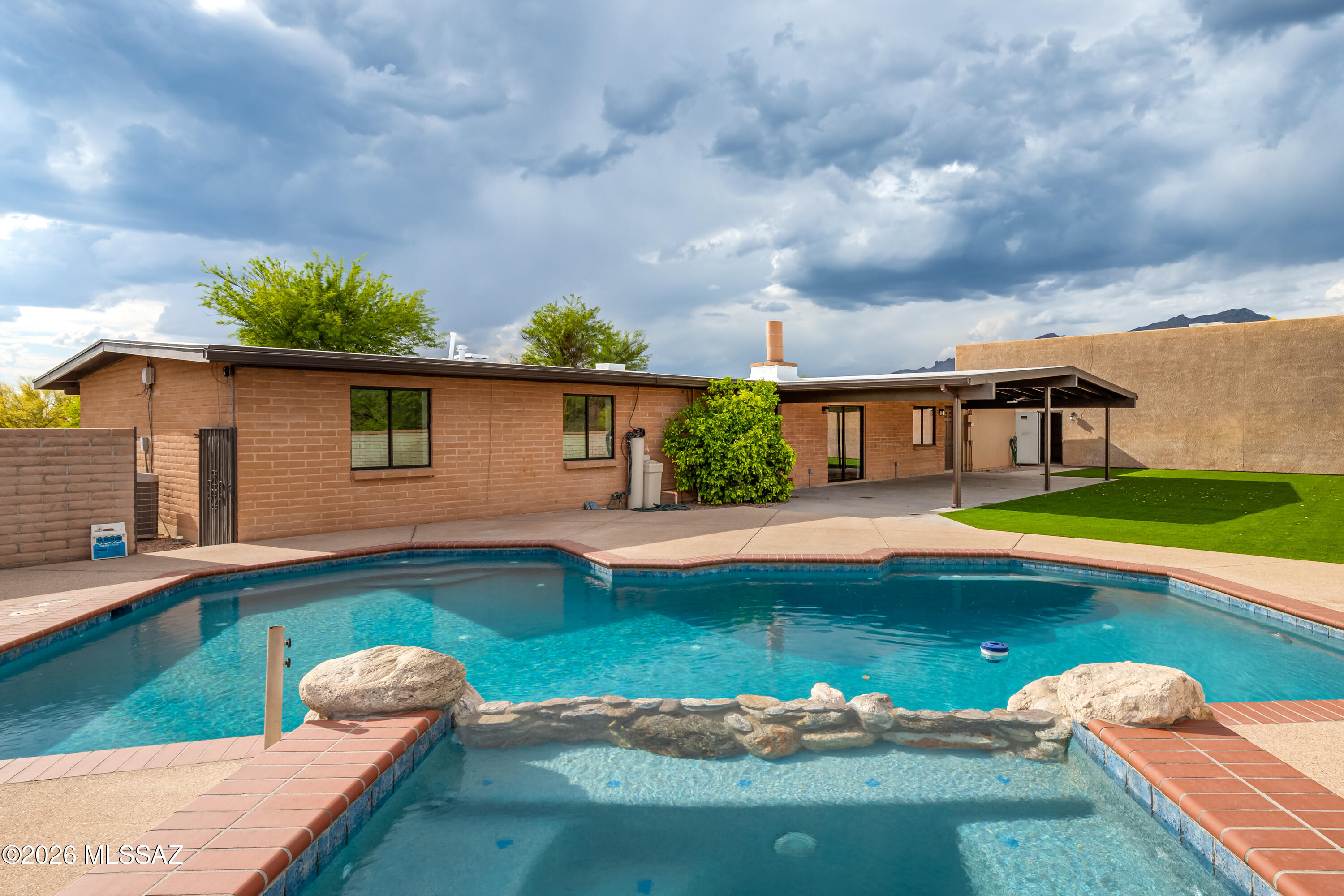 3440 N Bacobi Avenue