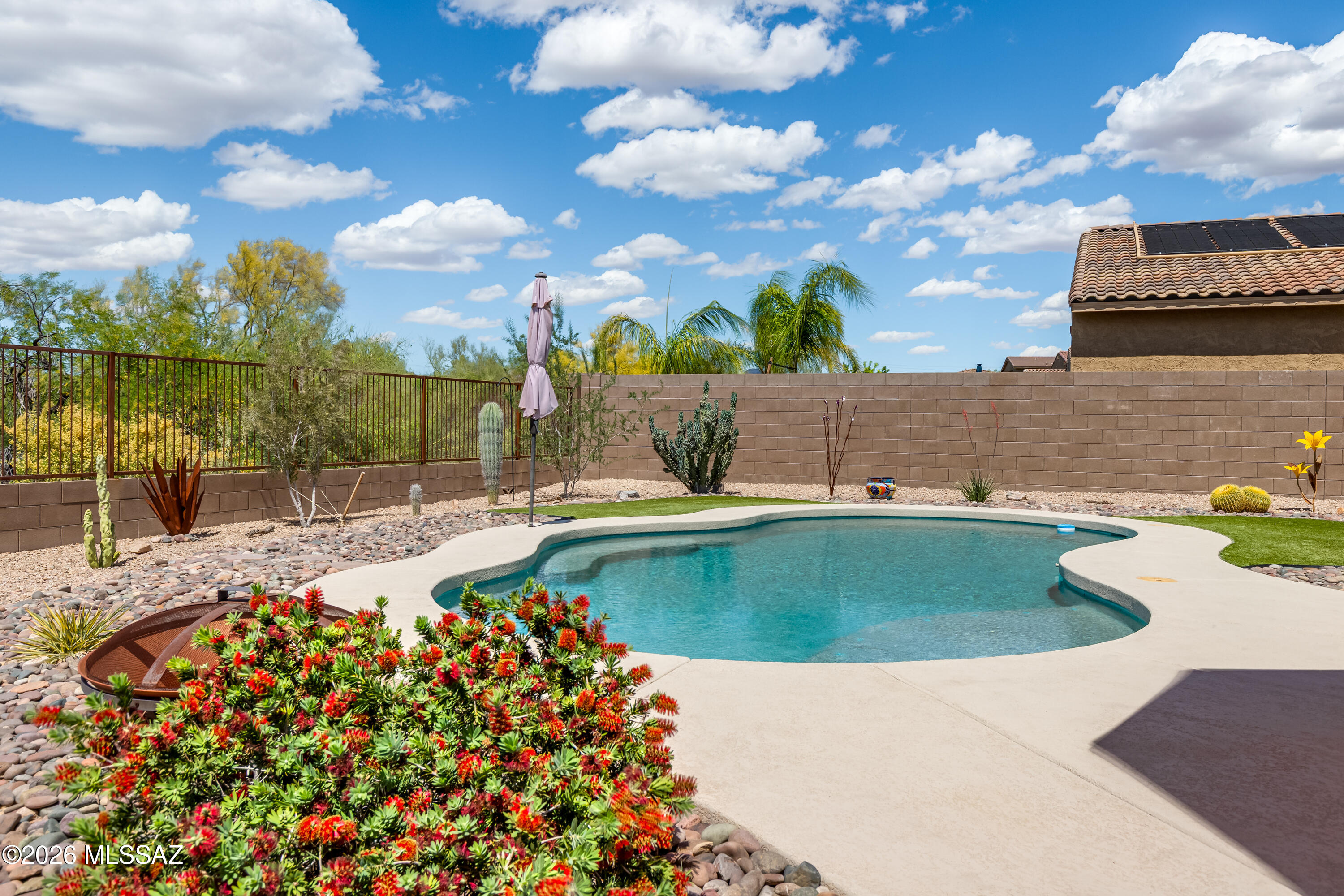 11085 N Hydrus Avenue