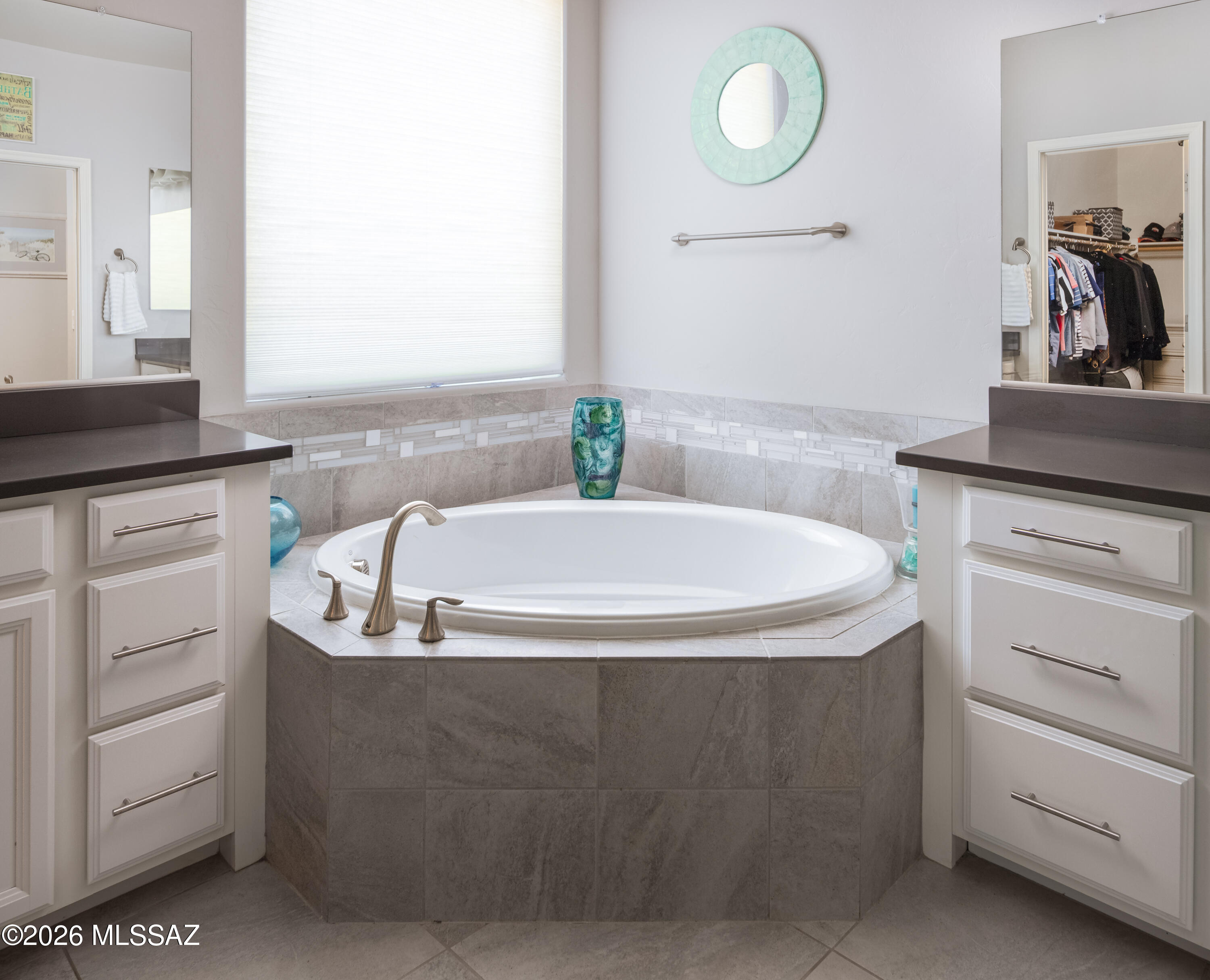 11085 N Hydrus Avenue